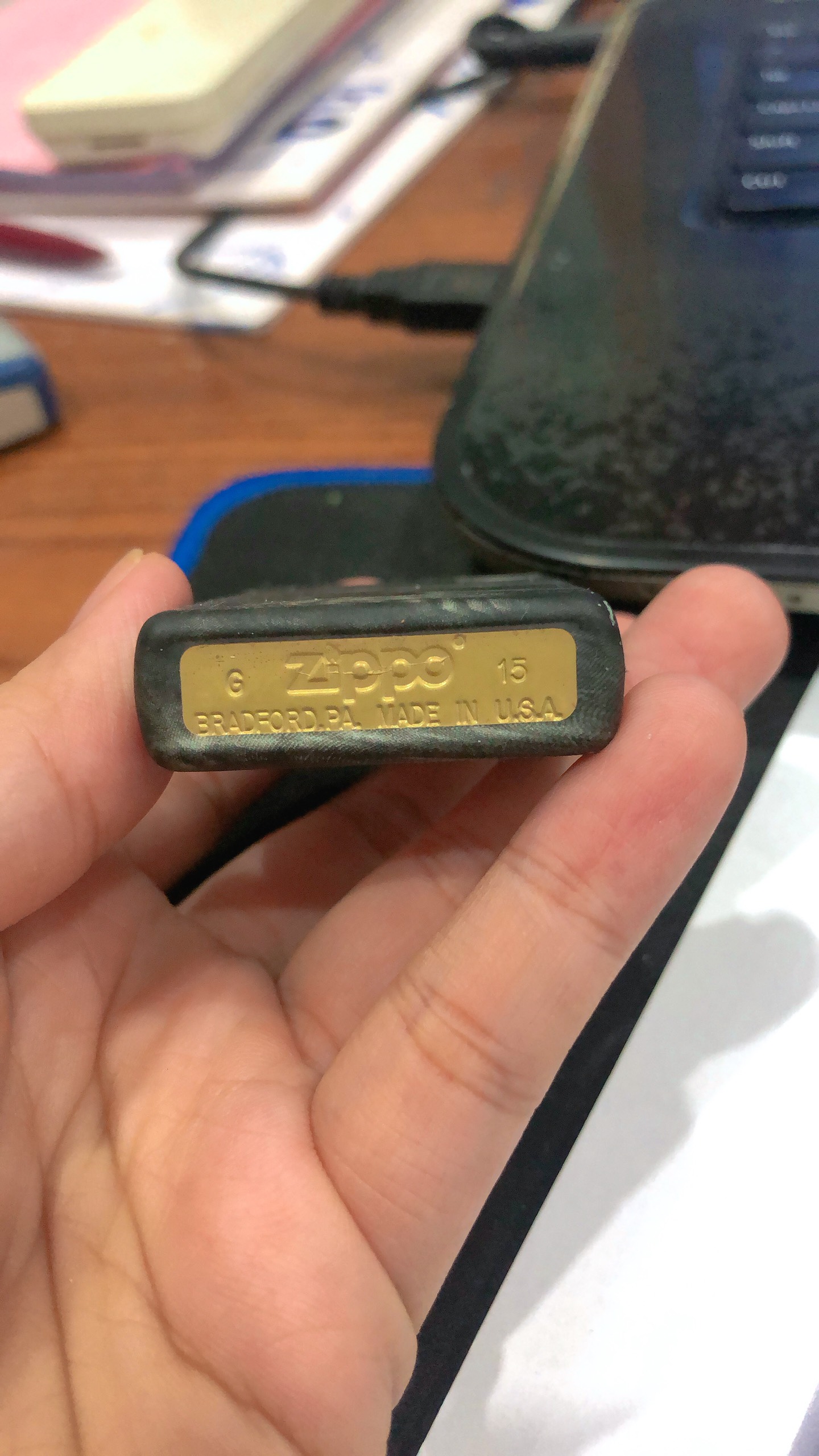 Bật lửa Zippo Mỹ sơn tĩnh điện màu đen mẫu đầu lâu huyền bí, Hàng chính hãng