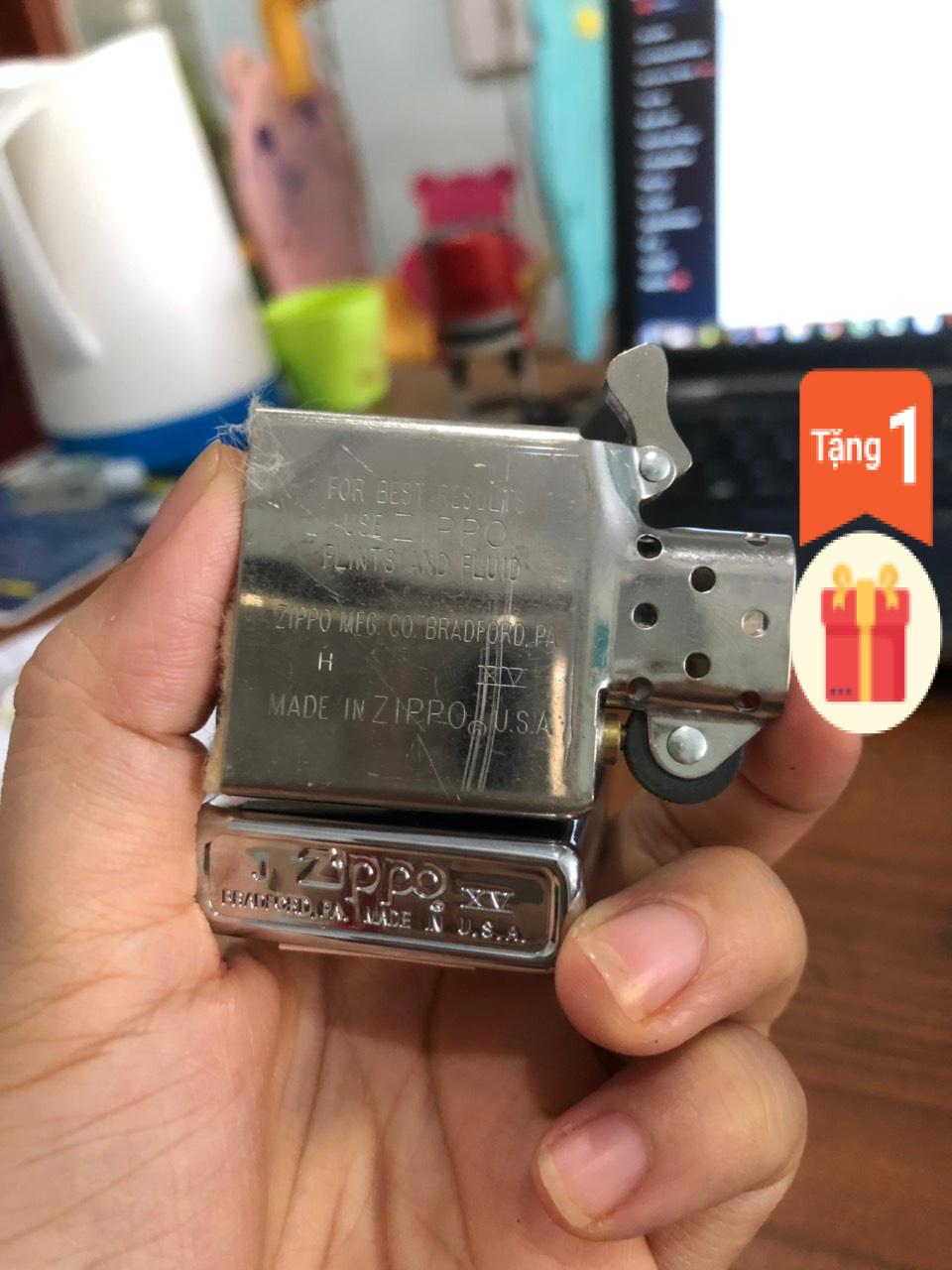 BẬT LỬA ZIPPO MỸ CHROME BÓNG KHẮC ĂN MÒN ĐỔ SƠN WINDY GRIL - BIỂU TƯỢNG CÔ GÁI HUYỀN THOẠI 1999