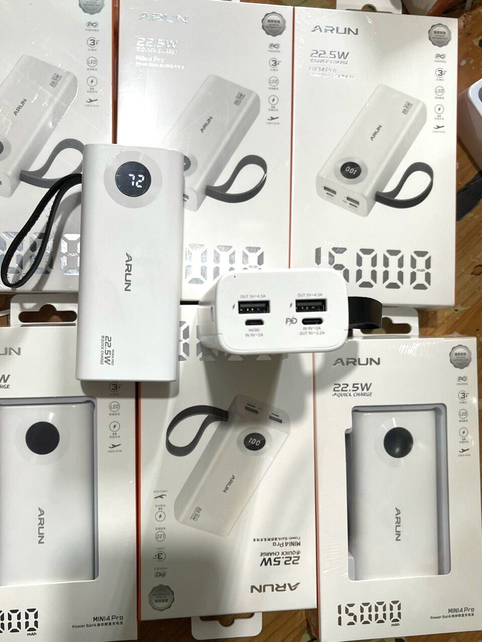 Pin sạc dự phòng Arun Mini 4 Pro 15000 mAh, sạc nhanh 22.5W nhỏ Gọn, có màn hình LCD hiển thị pin