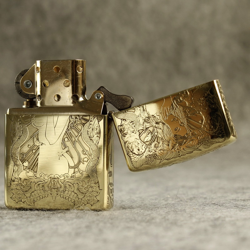 Hột quẹt Zippo MỸ Brass mã 204B khắc ăn mòn đổ sơn 5 mặt chủ đề Cô gái đầu lâu , Hàng chính hãng