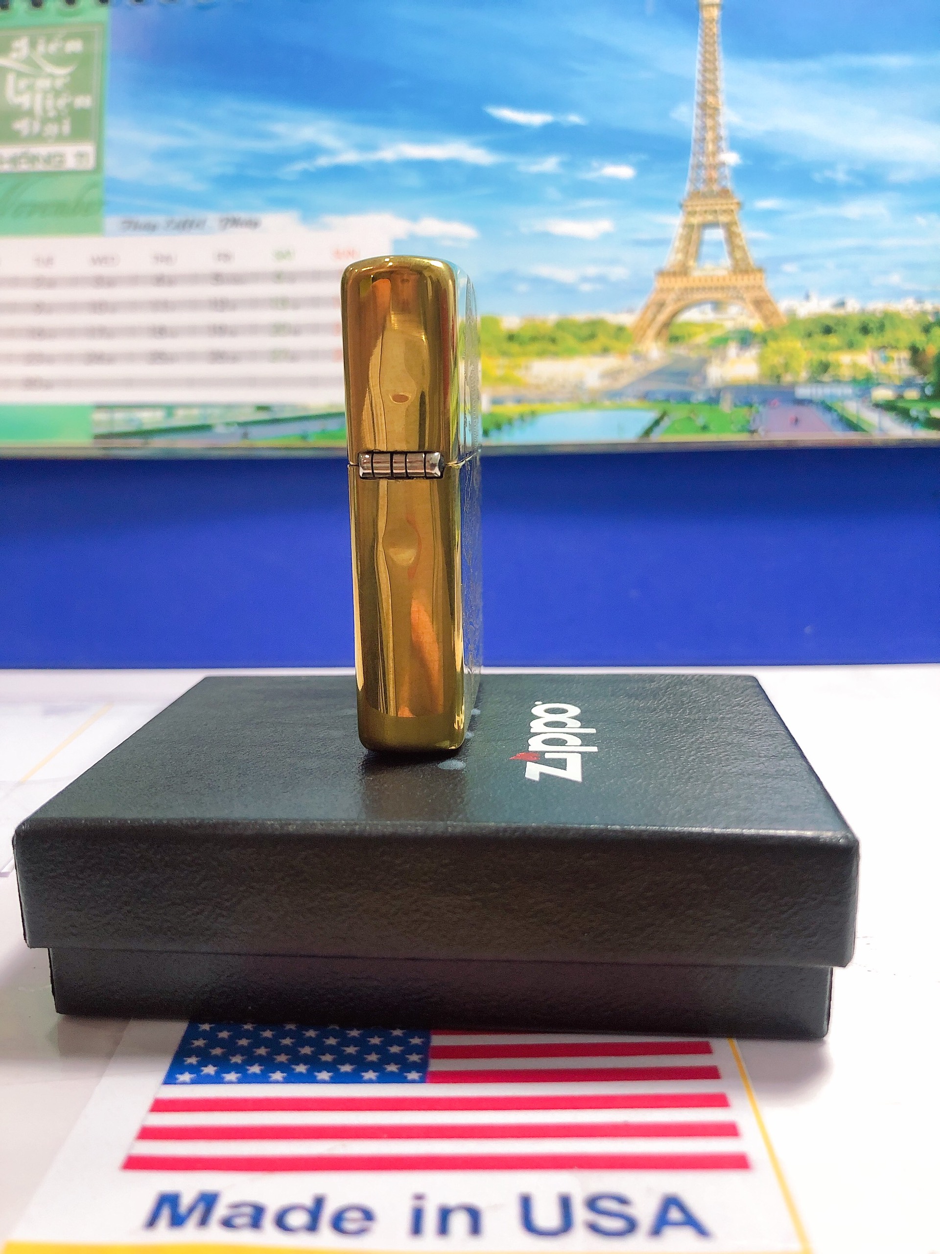 Bật lửa Zippo Mỹ High Polished Brass chủ đề Cô Gái Nhật