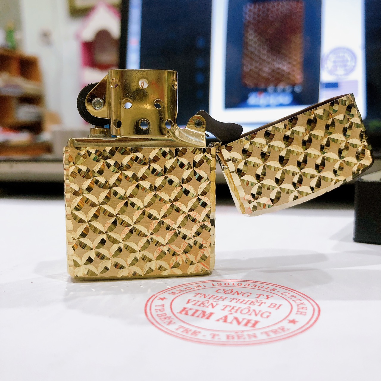 Bật lửa Zippo MỸ ARMOR BRASS đồng, khắc chạm bằng mũi kim cương, Hàng chính hãng