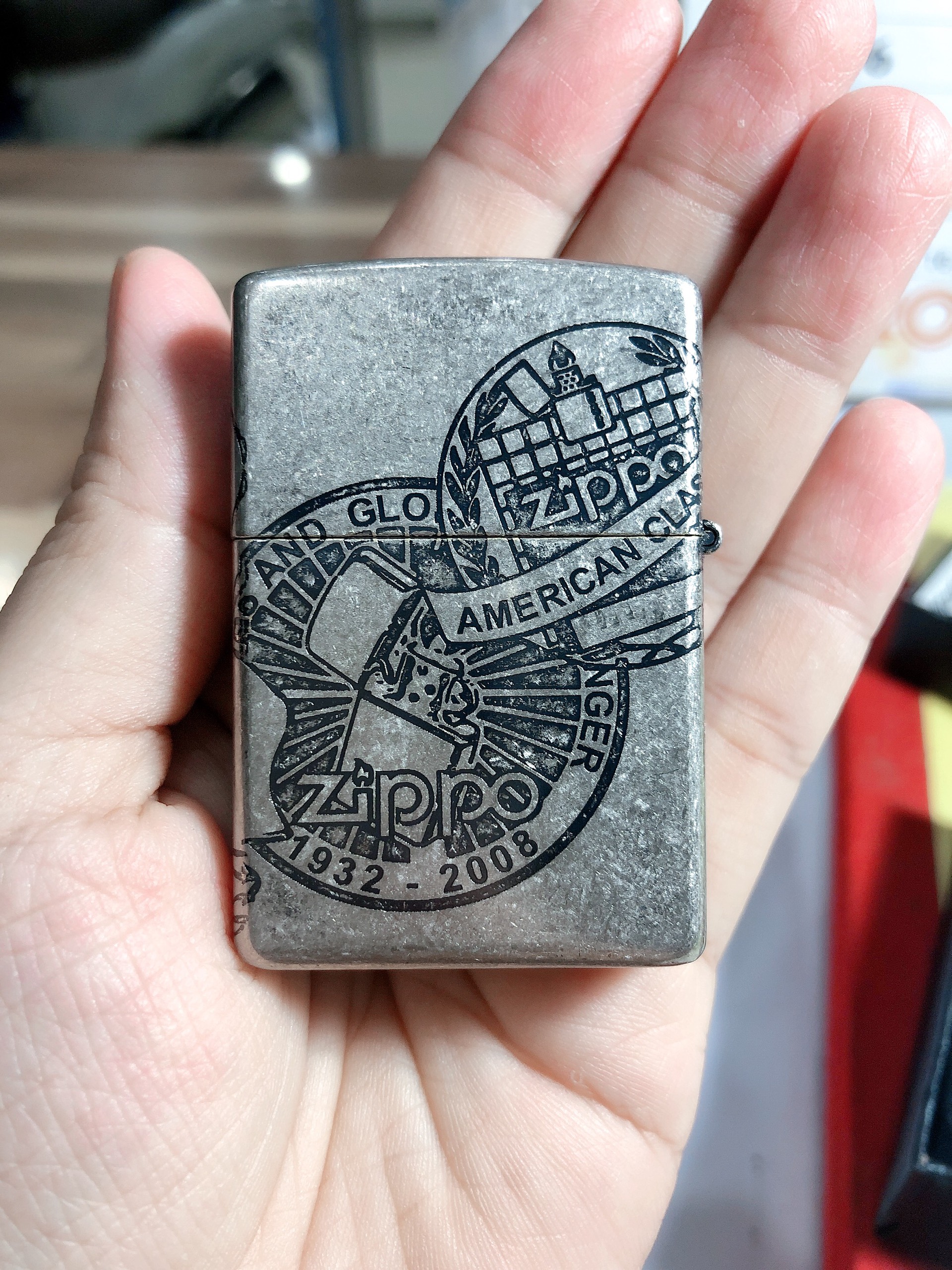 BẬT LỬA ZIPPO KHẮC CHÌM MẪU WINDY GIRL, MÀU BẠC, LOẠI GIẢ CỔ