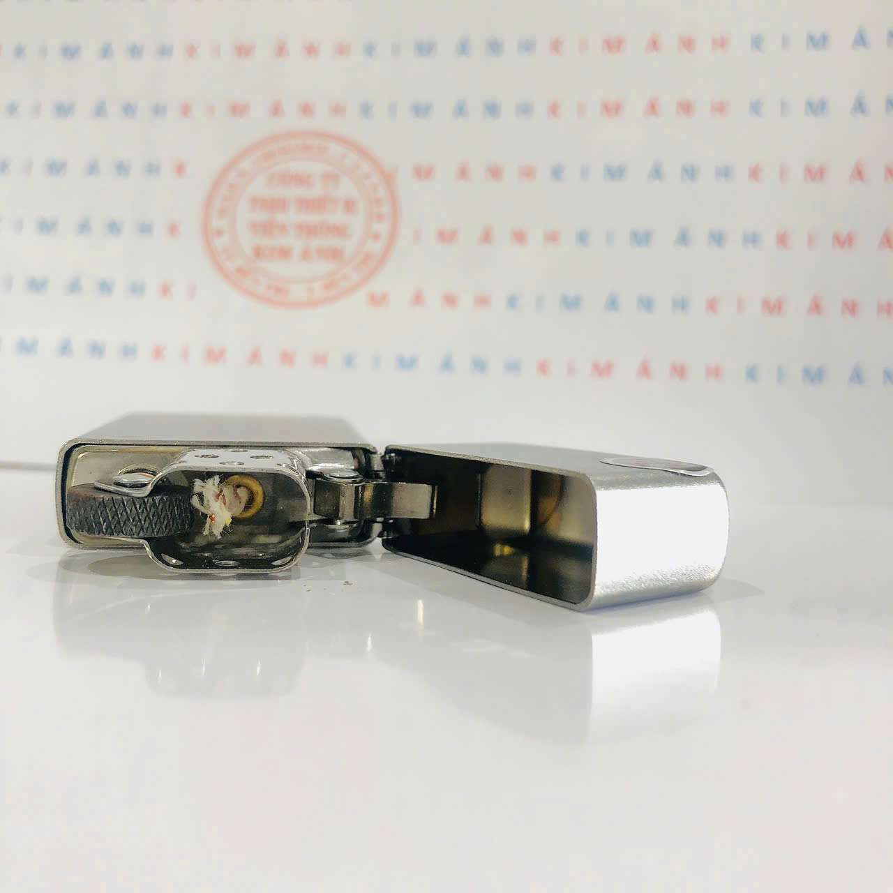 Bật lửa Zippo Slim Satin Chrome mộc đáy ngược, hàng chính hãng có giấy Hải quan gửi kèm đơn hàng