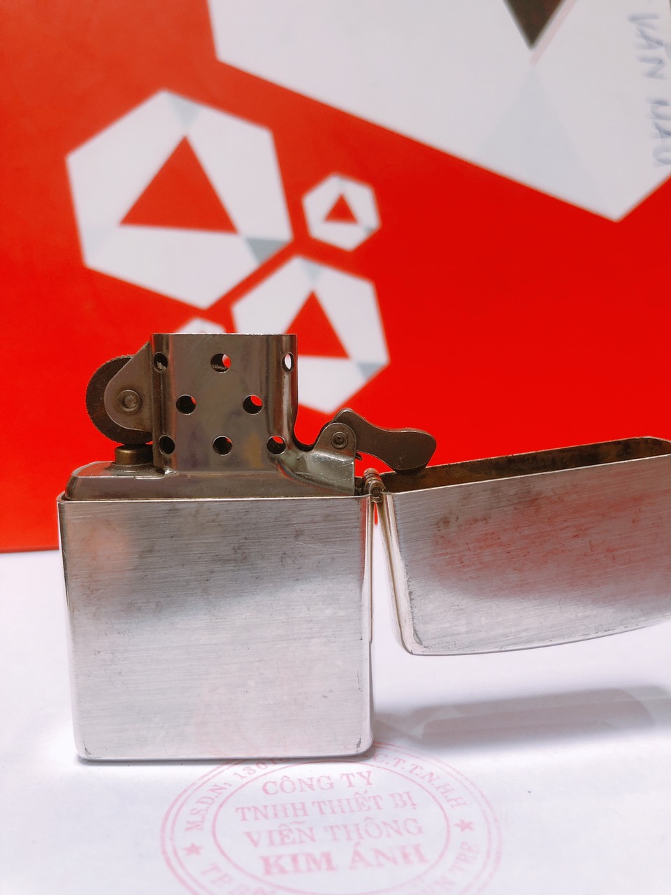 Bật lửa, hộp quẹt Zippo Mỹ Lacke bạc FOREVER LASTING, khắc ăn mòn full nắp, Hàng chính hãng