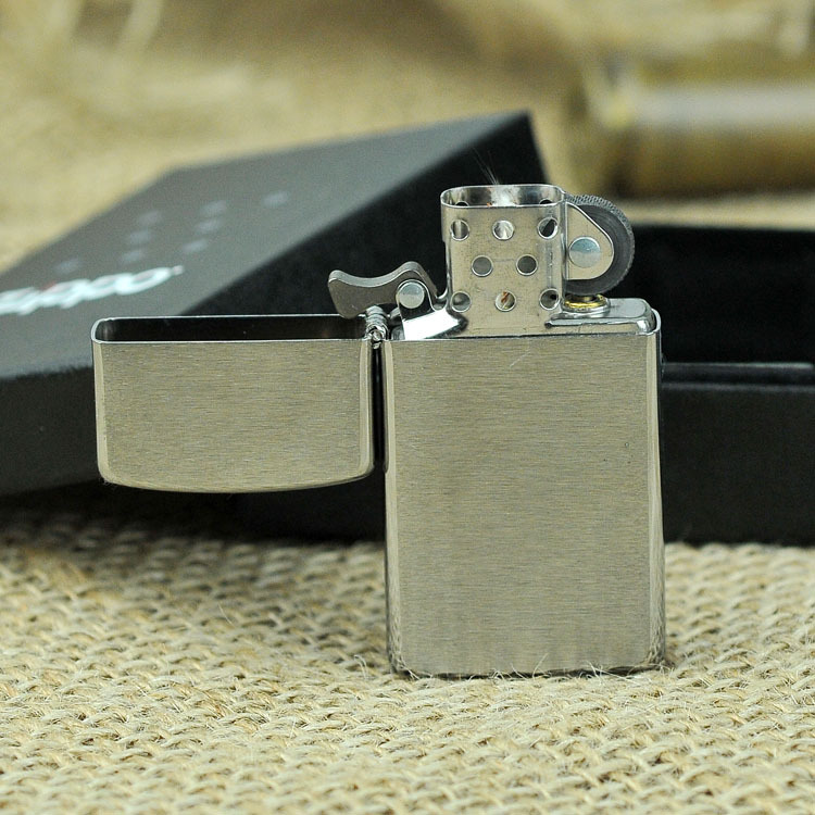 Bật lửa Zippo Slim Mỹ Brushed Sand 1600, hàng chính hãng có giấy nhập khẩu gửi kèm theo đơn hàng