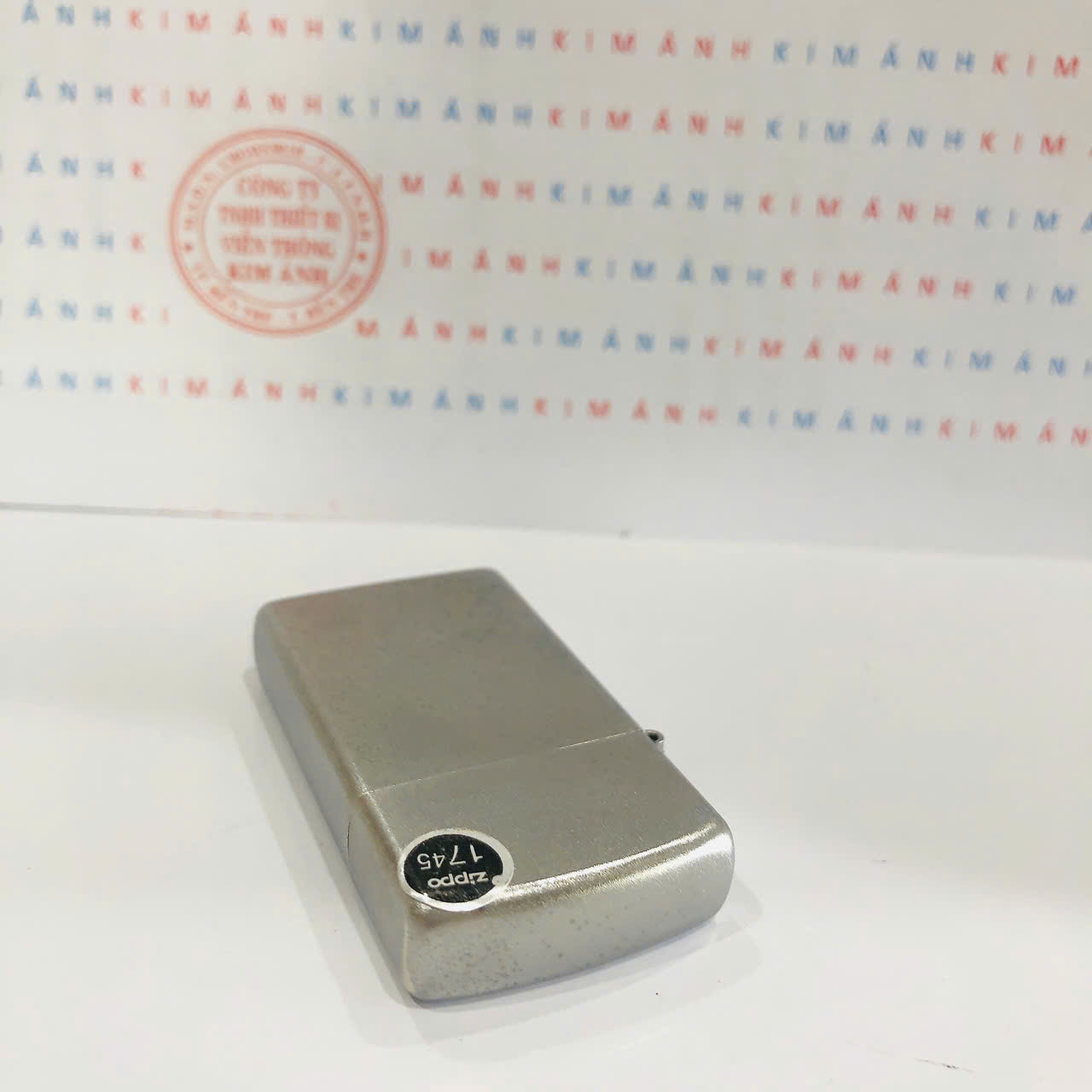 Bật lửa Zippo Slim Satin Chrome mộc đáy ngược, hàng chính hãng có giấy Hải quan gửi kèm đơn hàng