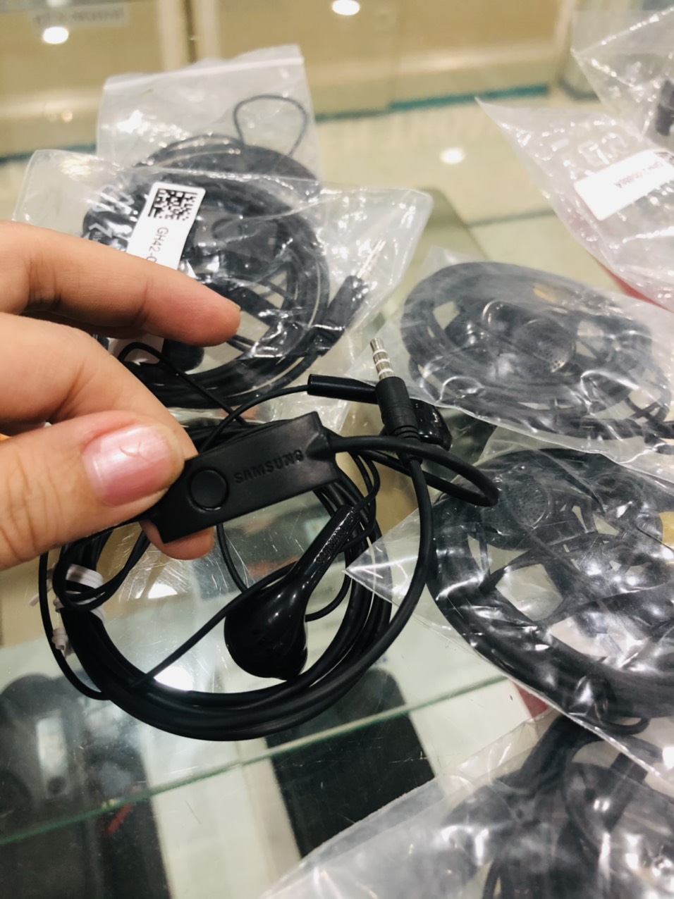 TAI NGHE M20 ZIN BÓC MÁY DÙNG CHO ĐIỆN THOẠI SAMSUNG, ZẮC 3.5 LY