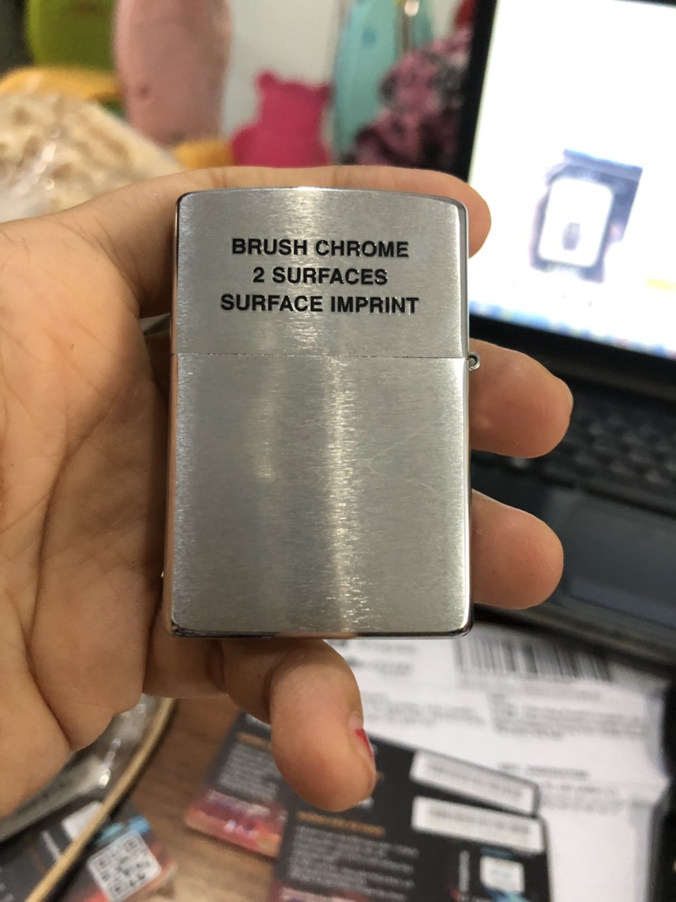 ZIPPO MỸ BRUSH CHROME IN SƠN 2 MẶT CHỦ ĐỀ BELLA BLU
