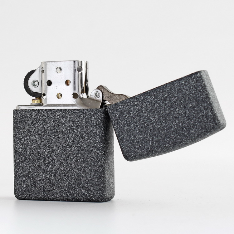 Bật lửa, hộp quẹt Zippo Mỹ đen mờ (mã 211ZL) chống trầy, hàng chính hãng do Kim Ánh nhập khẩu có giấy Hải Quan đi kèm