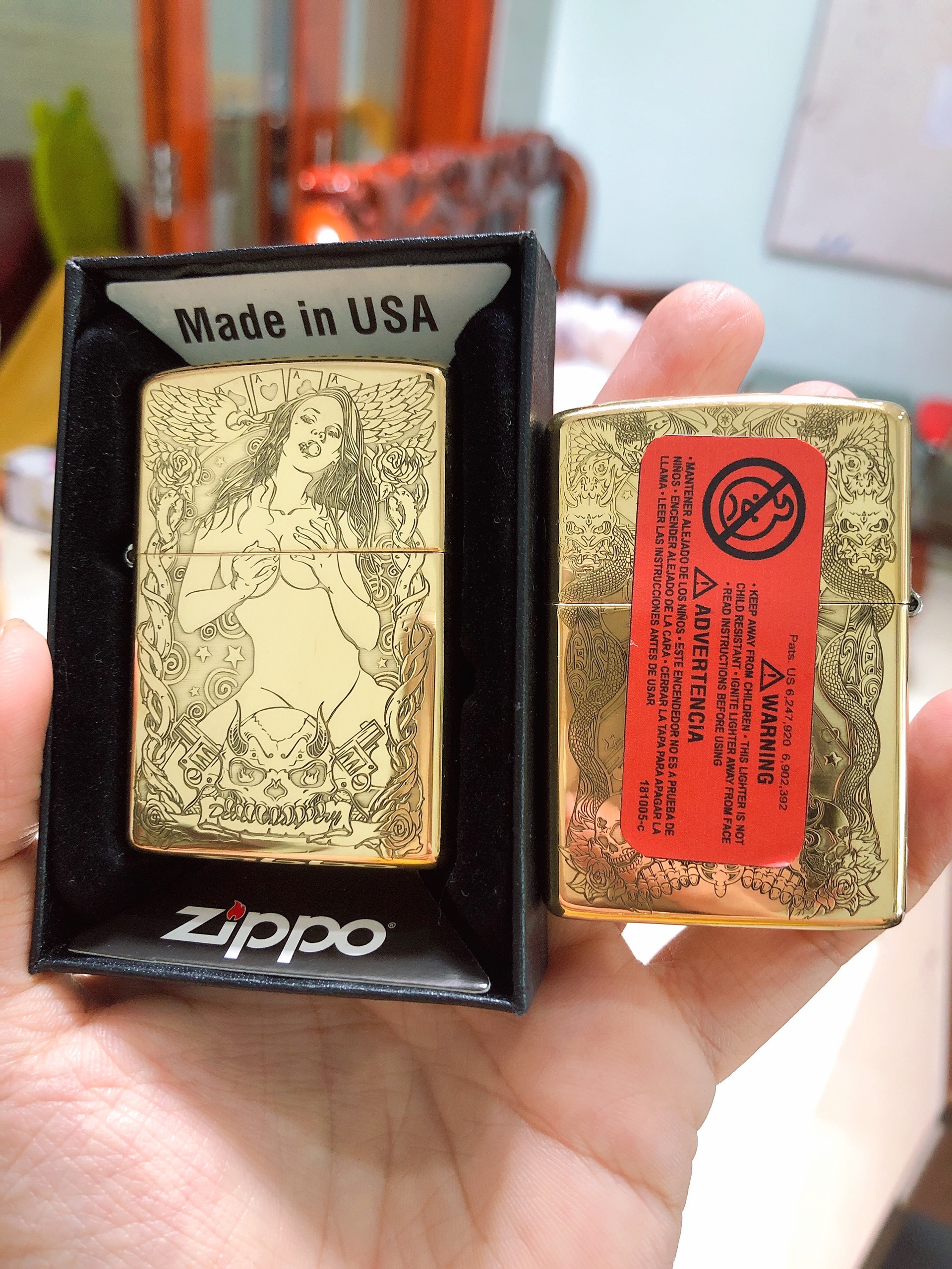 BẬT LỬA ZIPPO ARMOR VỎ DẦY KHẮC CHÌM CÔ GÁI ĐẦU LÂU - RUỘT TRẮNG