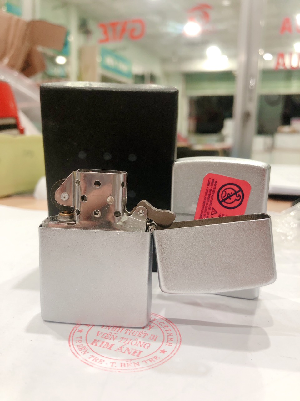 Bật lửa, hộp quẹt Zippo Cánh Thiên Thần Angels Wing Nhám Bạc Satin, hàng loại 1 có tem đỏ