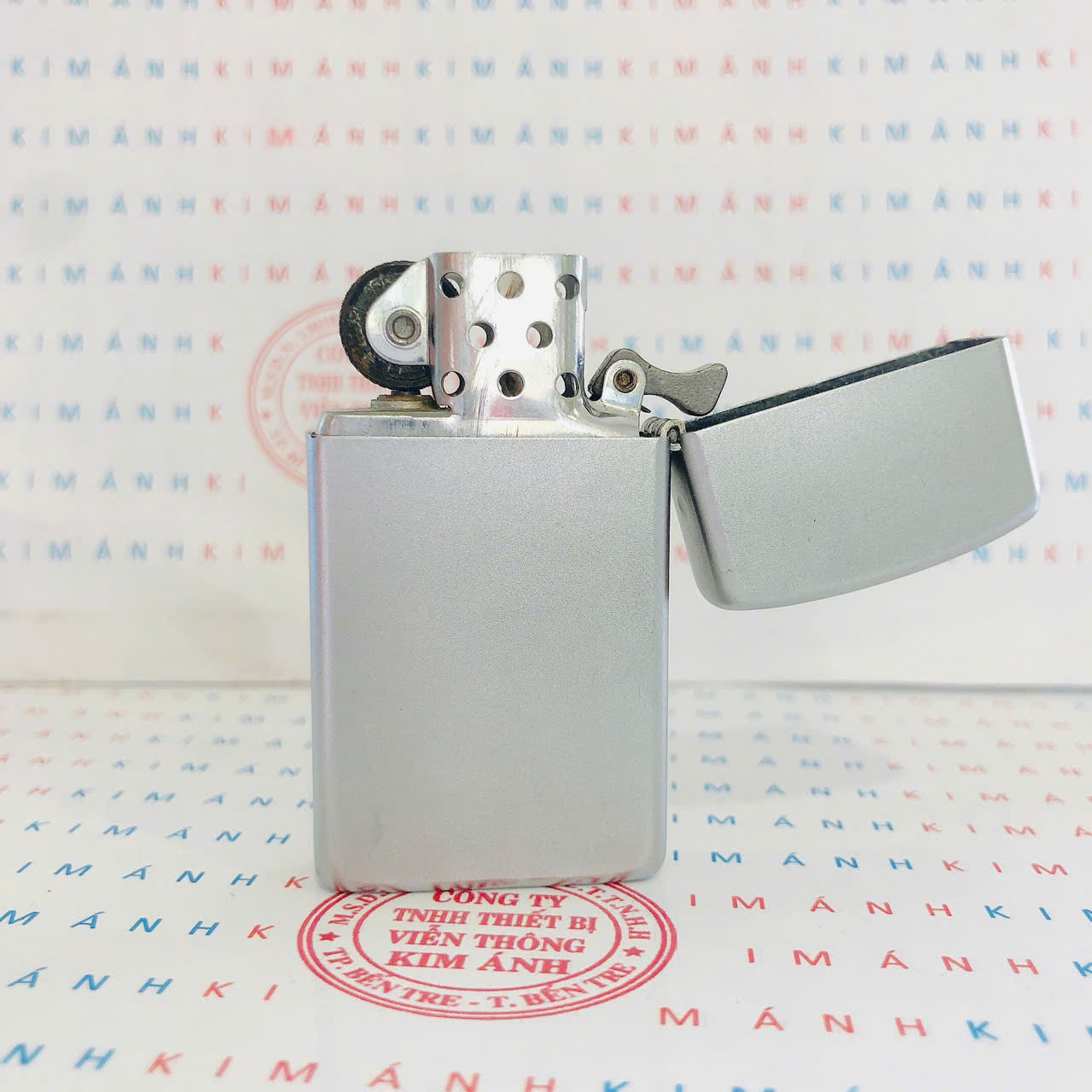 Bật Lửa Zippo Slim Mỹ SATIN Trơn Mã 1605, Cam kết hàng chính hãng có giấy Hải quan gửi kèm đơn hàng