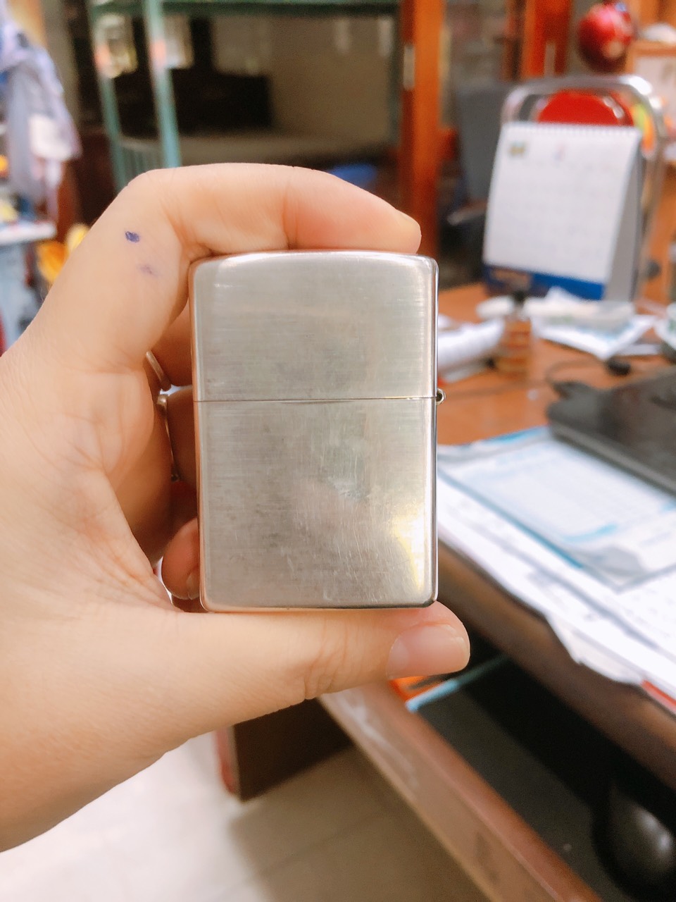 Bật lửa Zippo Mỹ Lacke bạc khắc ăn mòn full nắp Đồng Hồ La Mã, Hàng chính hãng