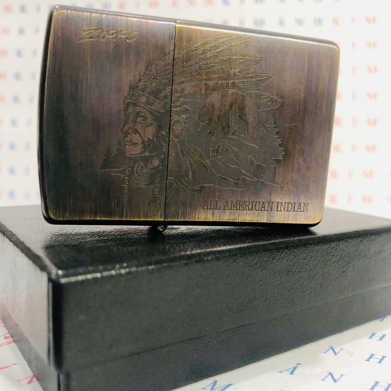 Hộp quẹt, bật lửa Zippo Mỹ Brass đồng, chủ đề Thổ Dân Da Đỏ và Chó Sói, Hàng chính hãng nhập Mỹ