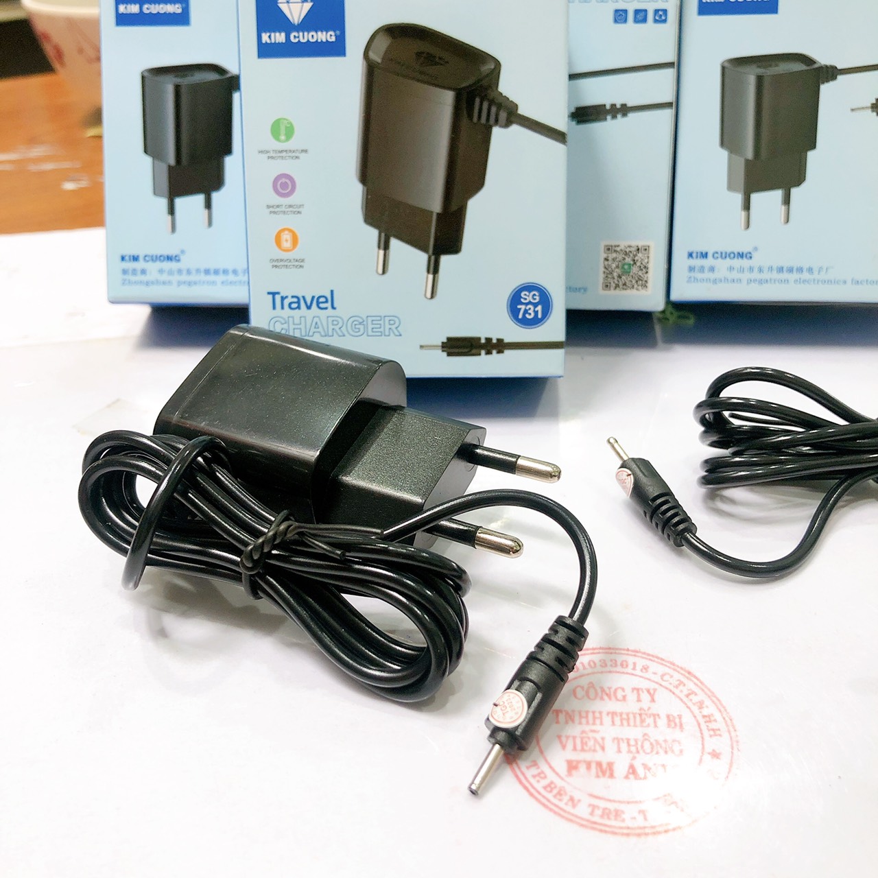 Adapter - củ sạc cho điện thoại