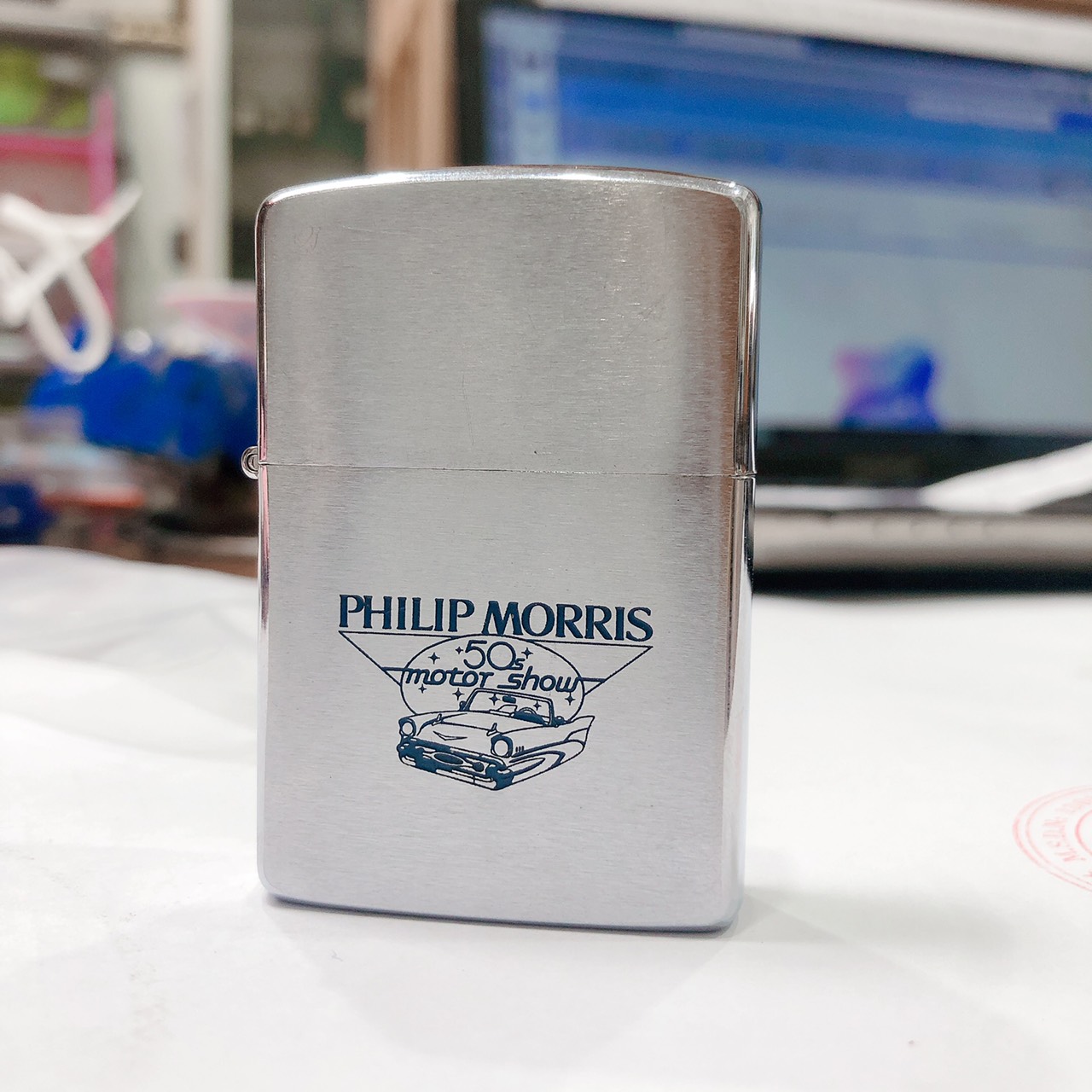 Bật lửa Zippo Mỹ Chrome xước ngang, Khắc ăn mòn đổ sơn Philip Morris, sản xuất 1988, Hàng chính hãng