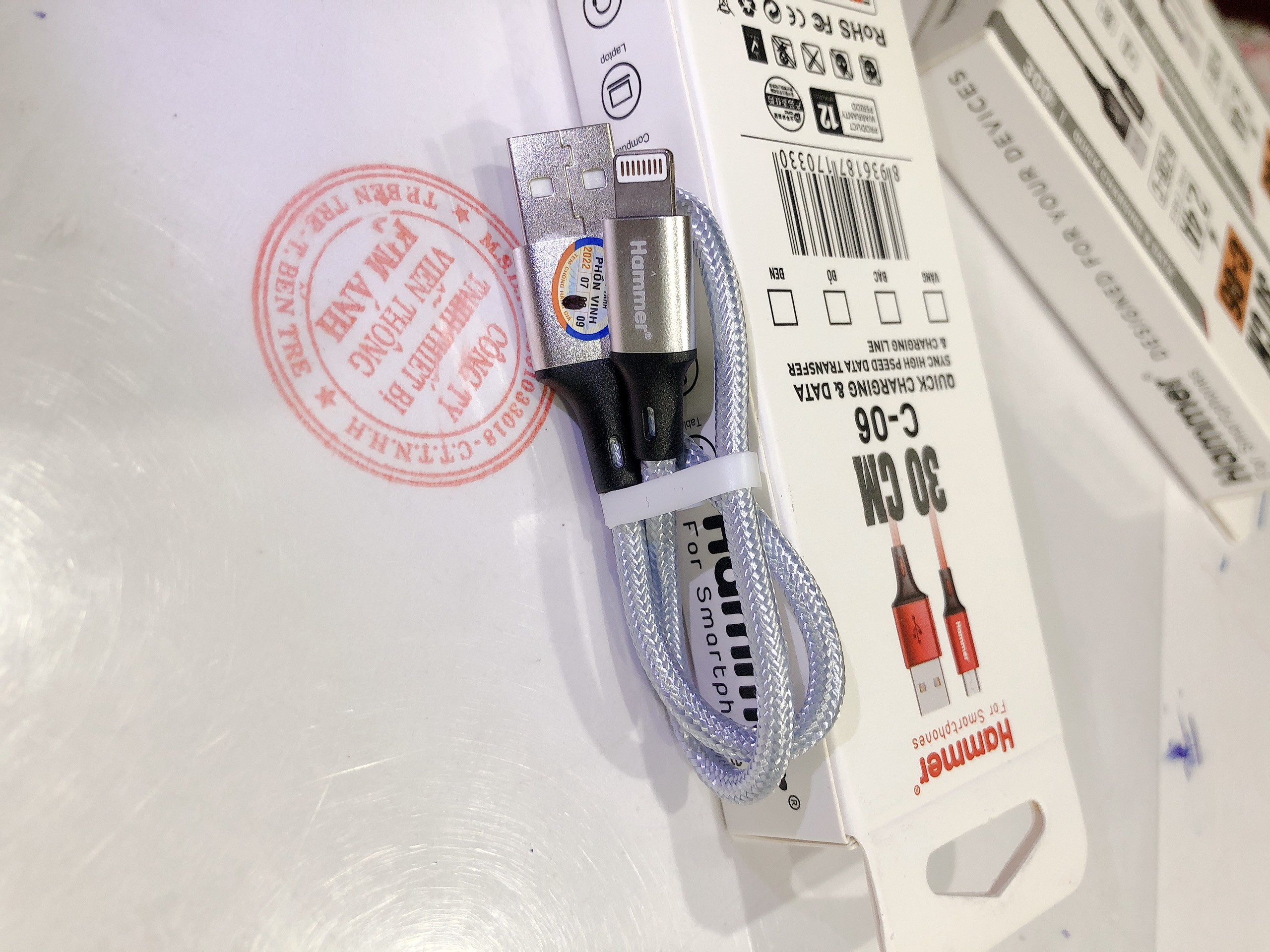 Dây sạc nhanh HAMMER C06 chân cắm I phone, dòng điện 2.4A dây dù dài 30cm - Hàng chính hãng