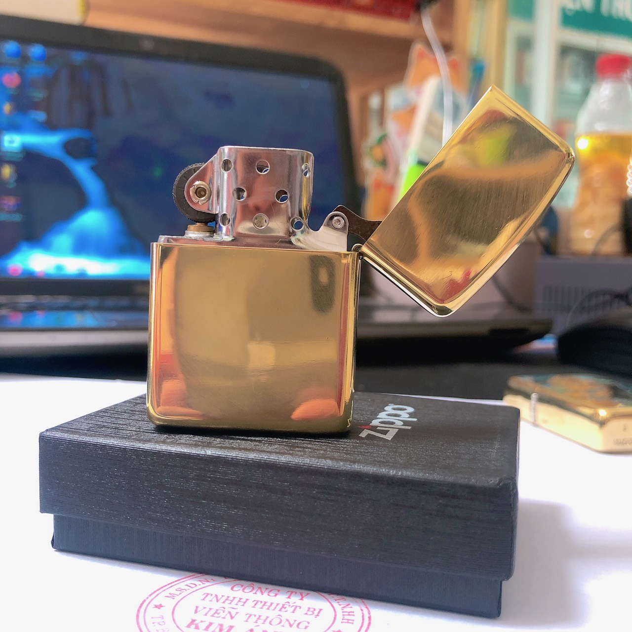 Bật lửa Zippo Armor vỏ dầy khắc chìm cẩn xà cừ mẫu Mèo may mắn, vỏ đồng ruột thép không gỉ