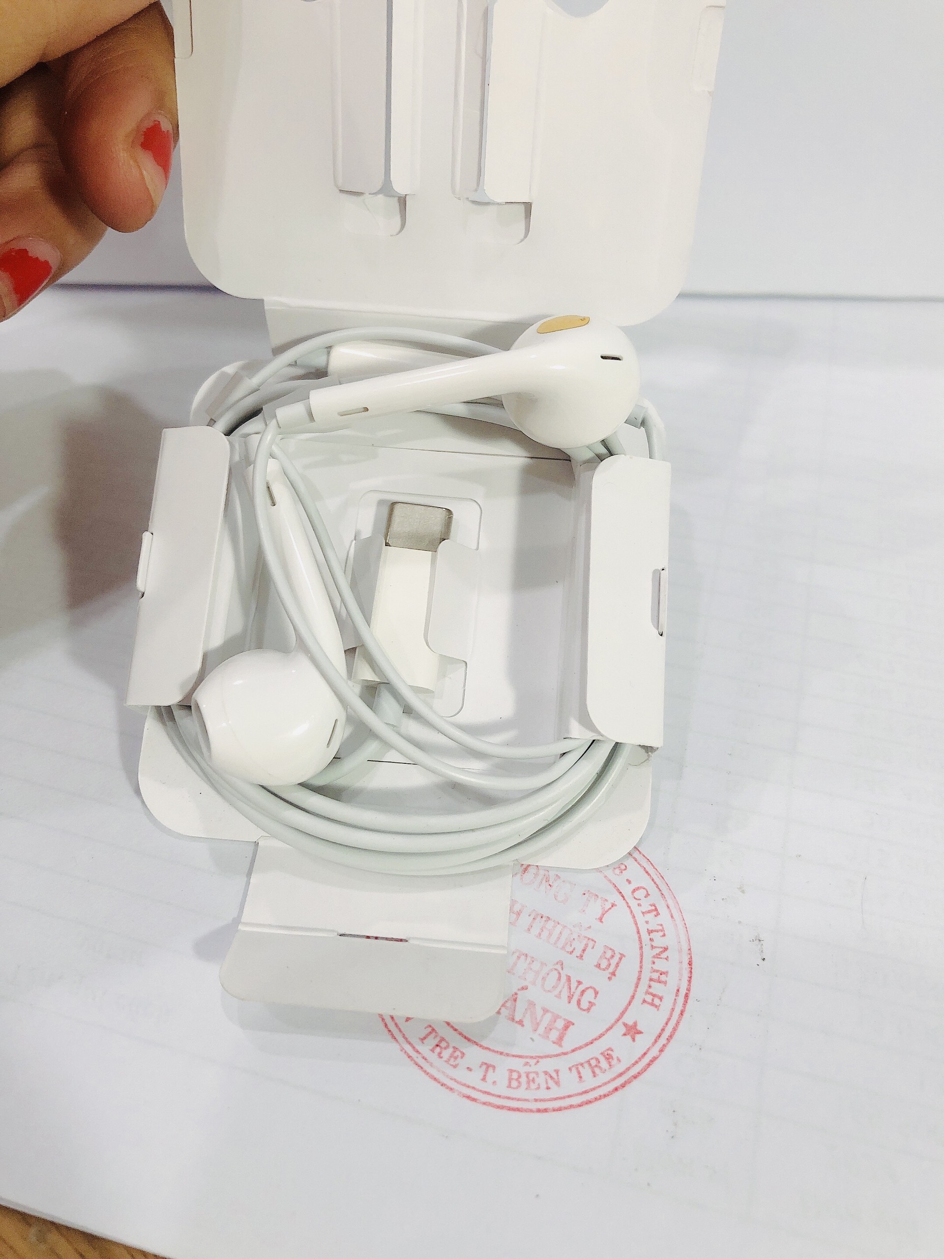 Tai nghe Iphone 15 Full Box có dây chân Type C, hàng linh kiện nghe hay bảo hành 1 năm