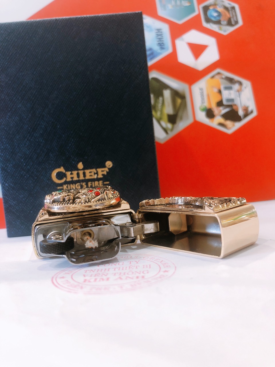 Bật lửa Chief đồng nguyên chất có Nút Xoay chủ đề Cóc Thiềm Thừ ( Cóc ngậm ngọc) - Màu Vàng