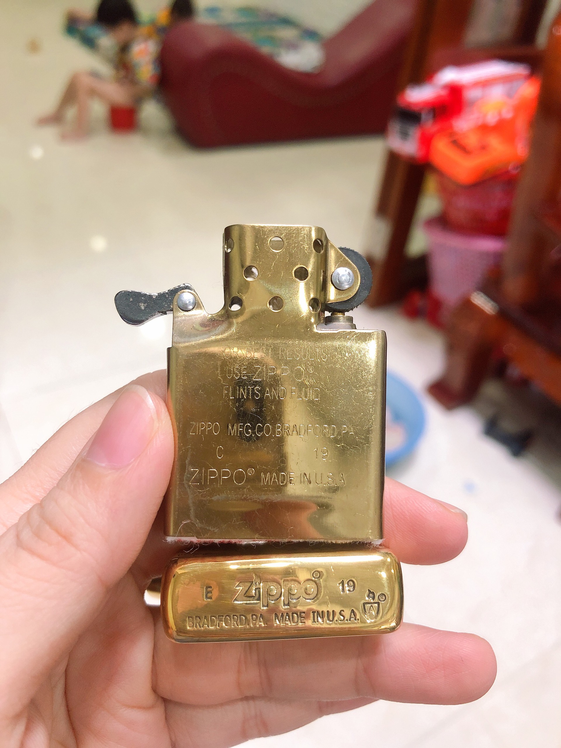 Bật lửa Zippo Brass, Armor vỏ dầy khắc chìm cẩn xà cừ mẫu la bàn, vỏ đồng ruột thép không gỉ