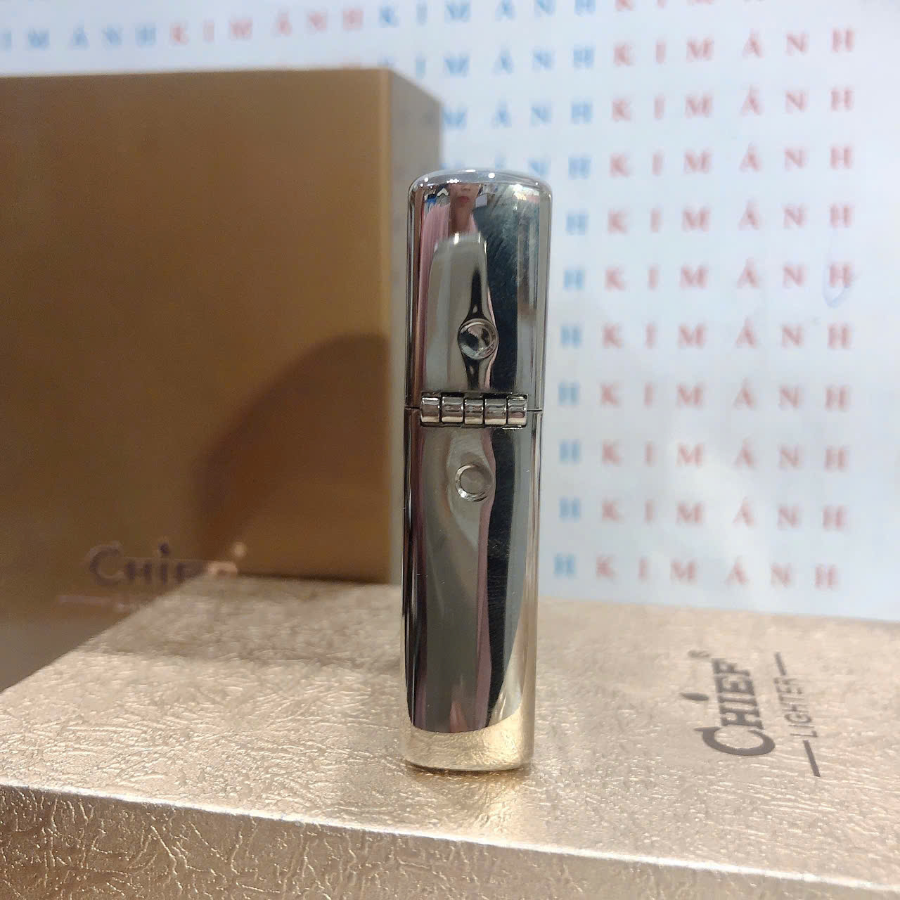 Hộp quẹt CHIEF chính hãng chủ đề La Bàn Limited, vỏ bằng đồng bền bỉ sáng bóng theo thời gian