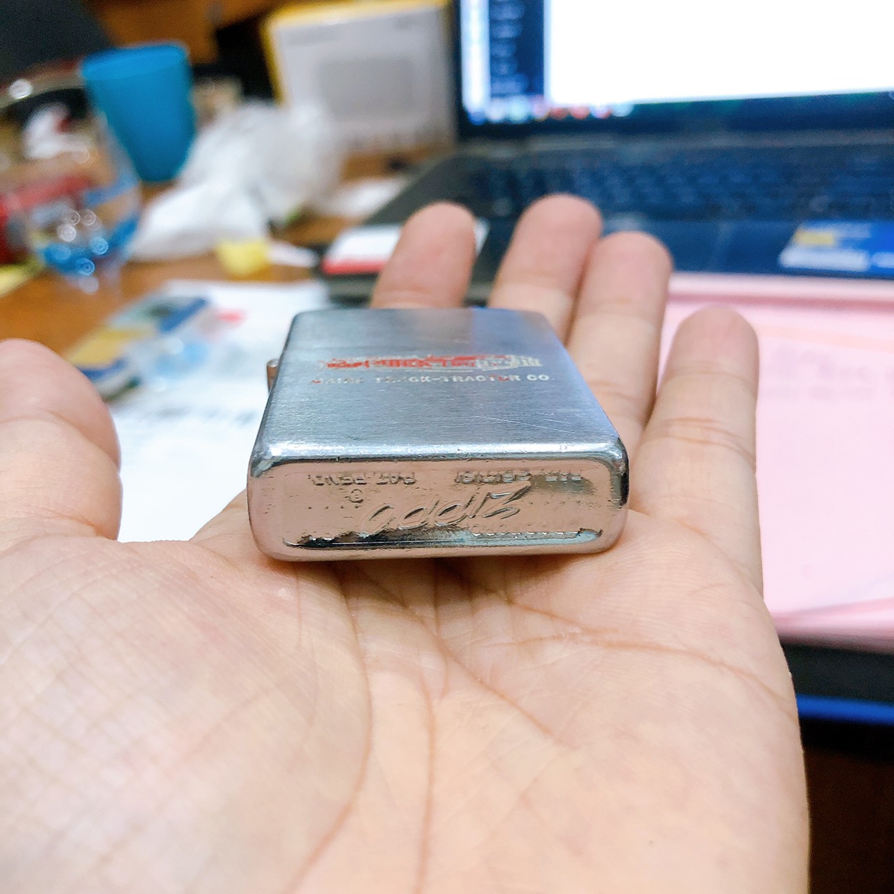 Bật lửa Zippo Mỹ, chữ xéo- mộc ngược, Khắc ăn mòn đổ sơn chủ đề Nhà Ga Xe Lửa, sản xuất 1958, Hàng chính hãng