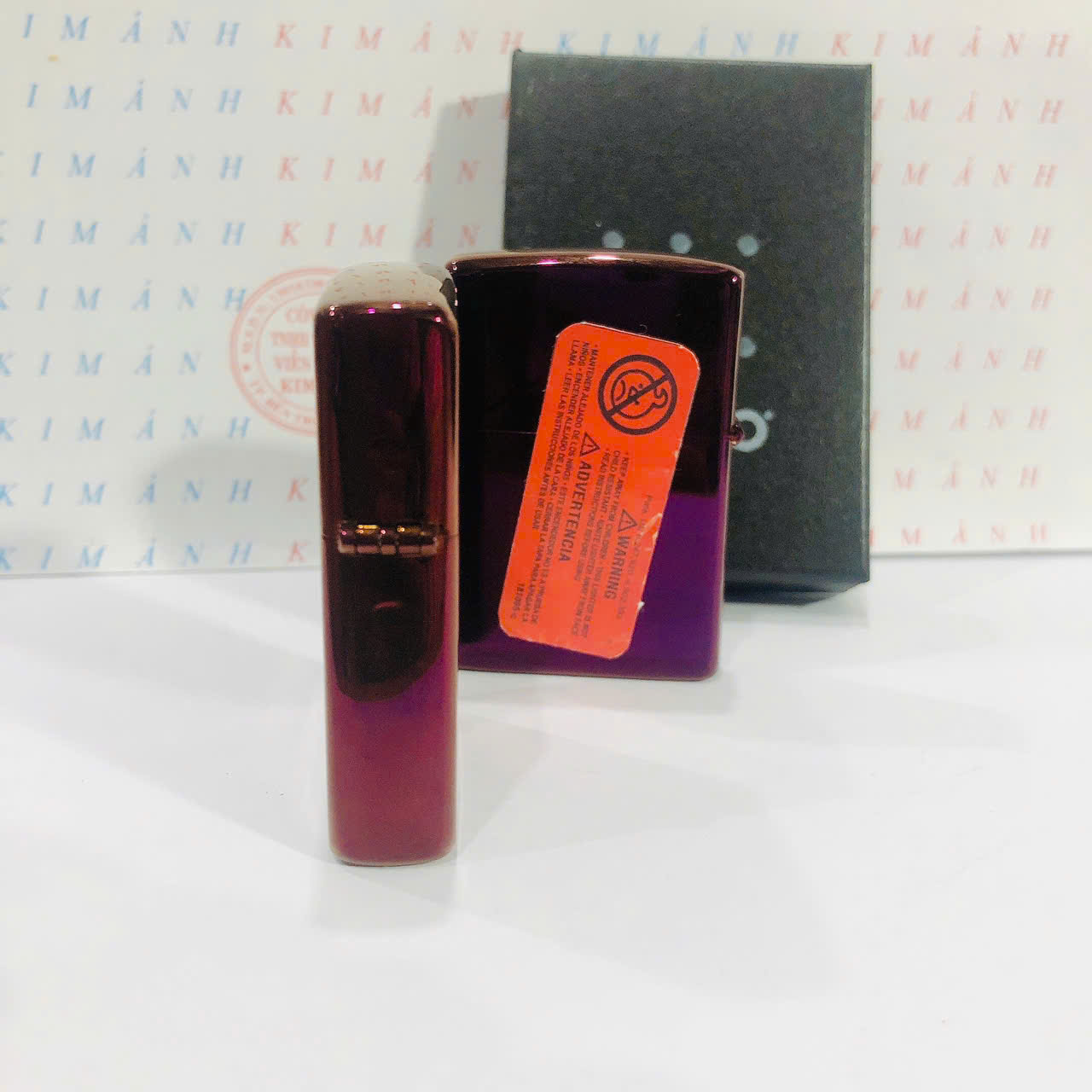 Bật lửa, hộp quẹt ZIPPO màu Tím mộc đáy La Mã loại trơn bóng, Kim Ánh nhập hàng cao cấp vỏ bằng đồng có dán tem đỏ