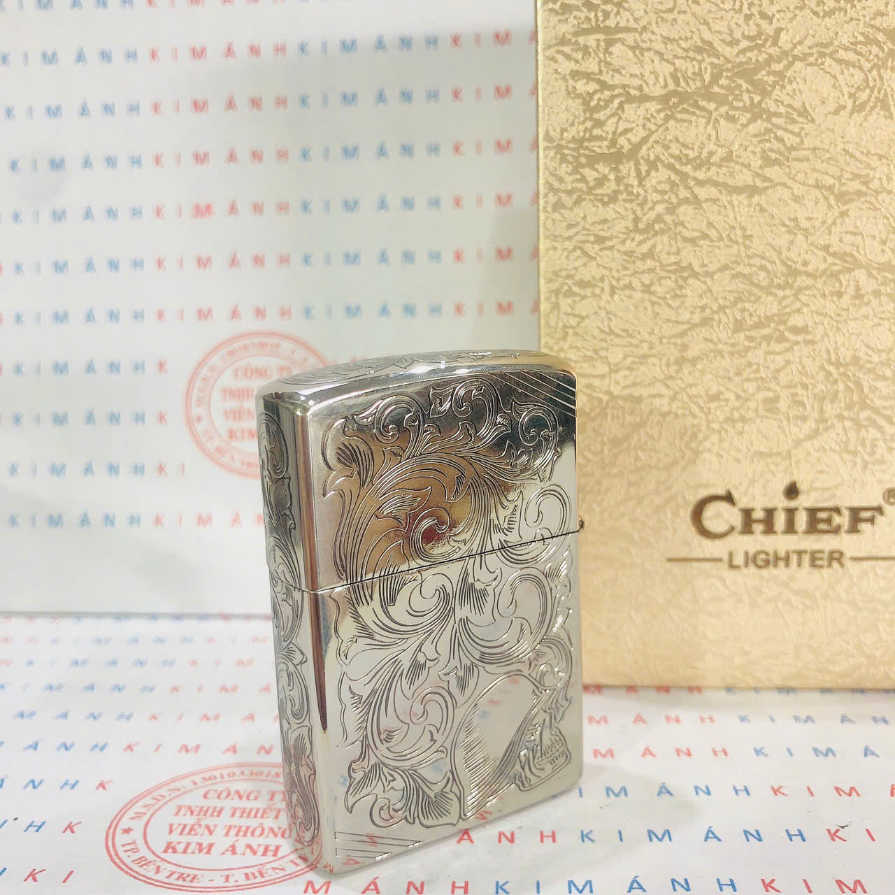 Bật lửa CHIEF Yêu Hoa bạc CF1089YT hàng chính hãng vỏ bằng đồng càng dùng càng sáng bóng theo thời gian