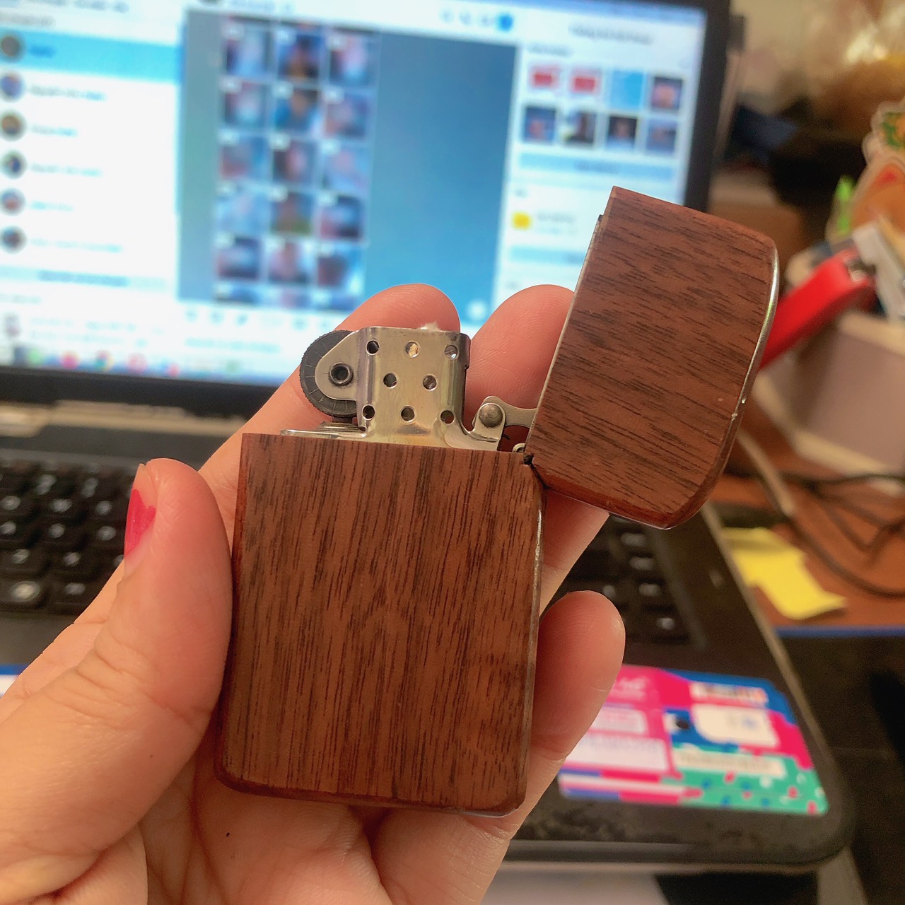 Bật lửa, hộp quẹt Zippo Mỹ Slim bọc gỗ, sản xuất 1990, Hàng chính hãng