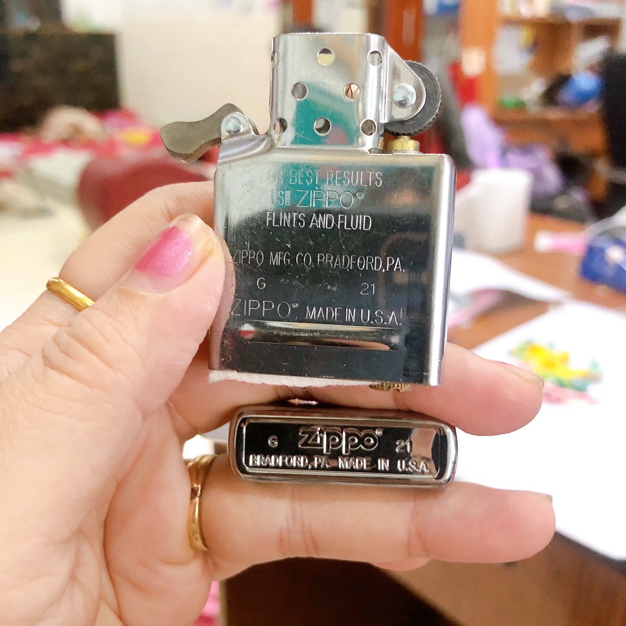 Bật lửa Zippo Mỹ mã 250 high polish màu trắng bạc loại trơn bóng, hàng chính hãng