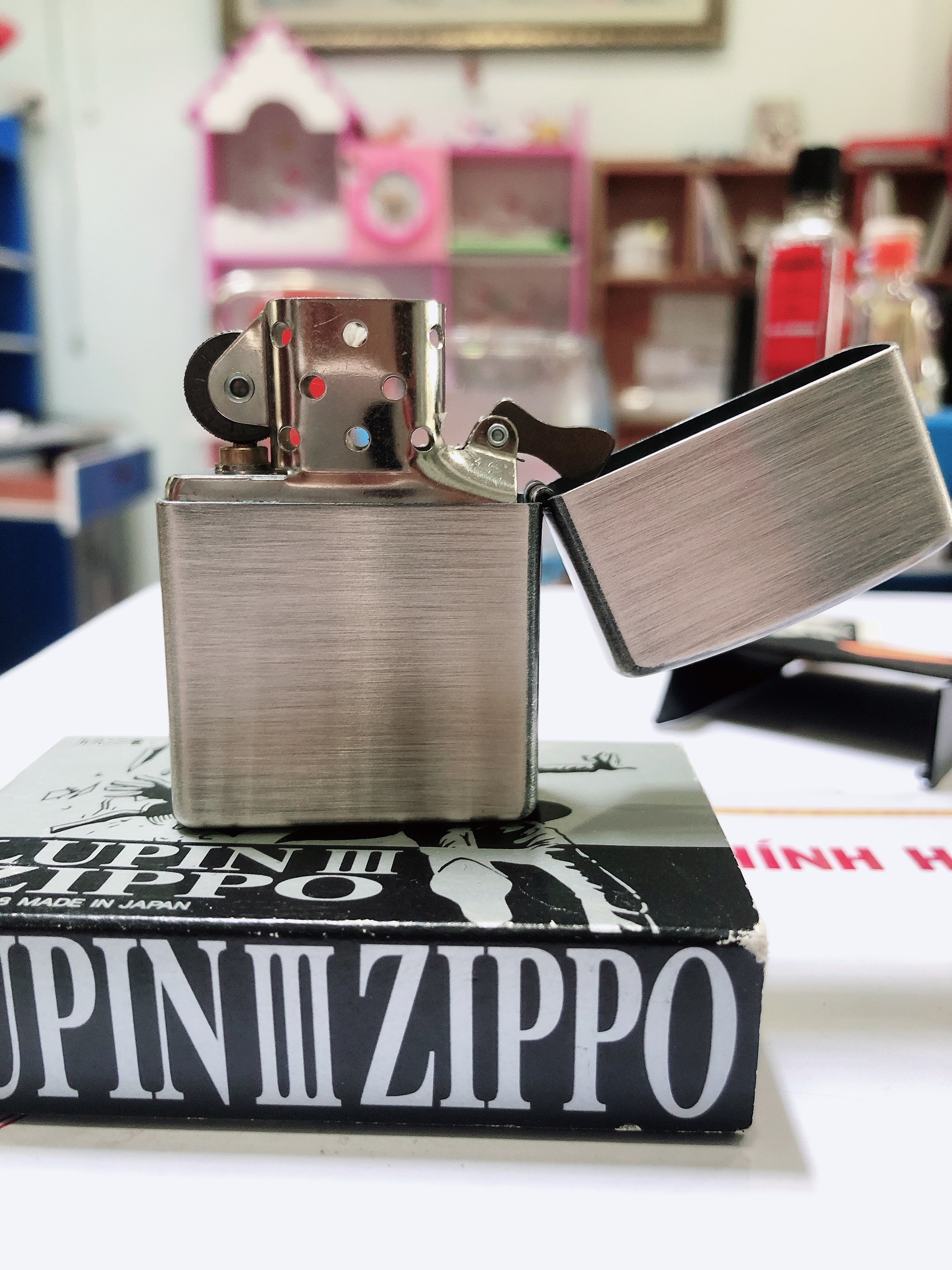 Bật lửa Zippo Mỹ Khắc ăn mòn Full nắp, chủ đề Lunpin III, bản giới hạn, sản xuất 1997, Hàng chính hãng