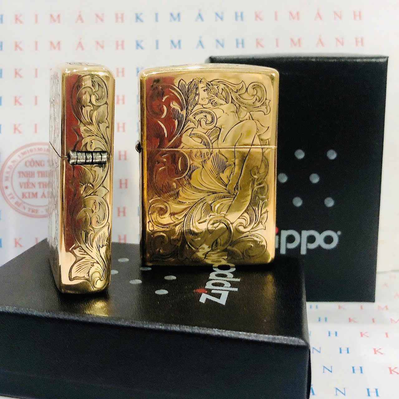 Bật Lửa Ziippo khắc 5 MẶT HÌNH THIẾU NỮ, Vỏ đồng có tem đỏ