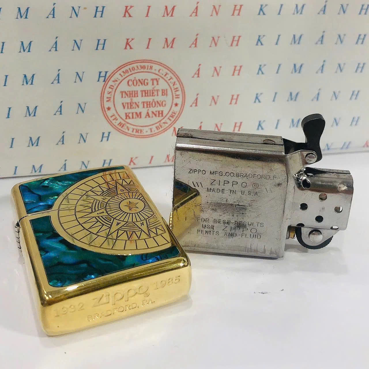 Bật lửa Zippo Brass Chu niên khắc chìm cẩn xà cừ mẫu la bàn hình bán nguyệt, vỏ bằng đồng ruột bằng thép không gỉ
