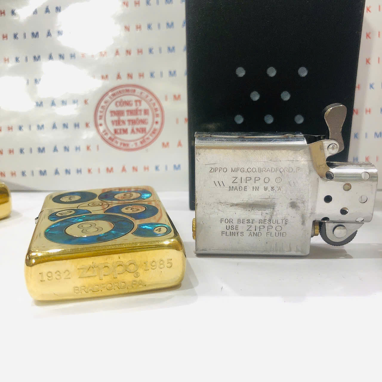Bật lửa Zippo Chu Niên 32-85, khắc ăn mòn cẩn xà cừ 2 mặt trái banh Bida, hàng loại 1 vỏ đồng có tem đỏ