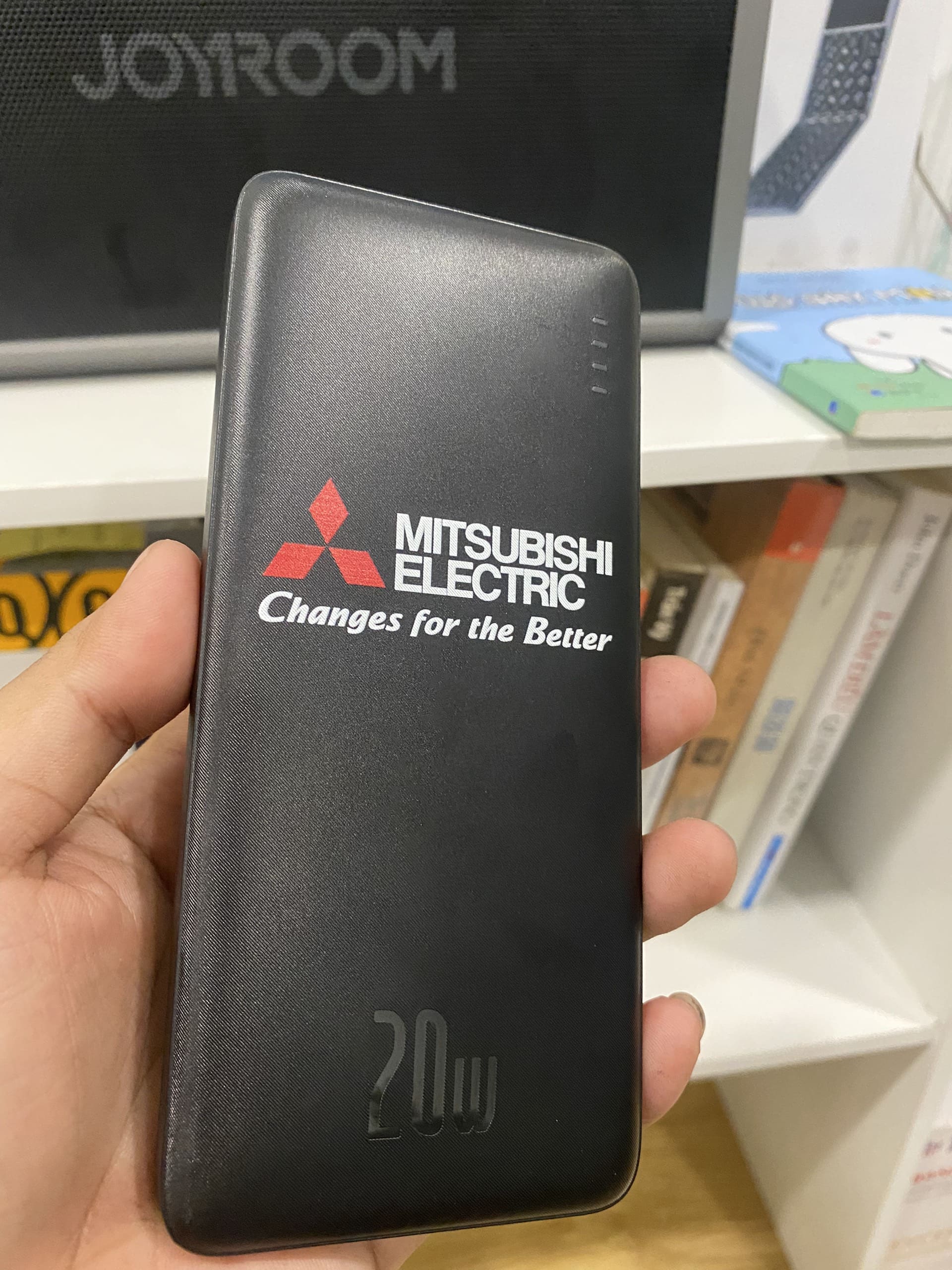 Hợp Tác Cung Cấp Quà Tặng Công Nghệ Cao Cấp Cho Mitsubishi Electric