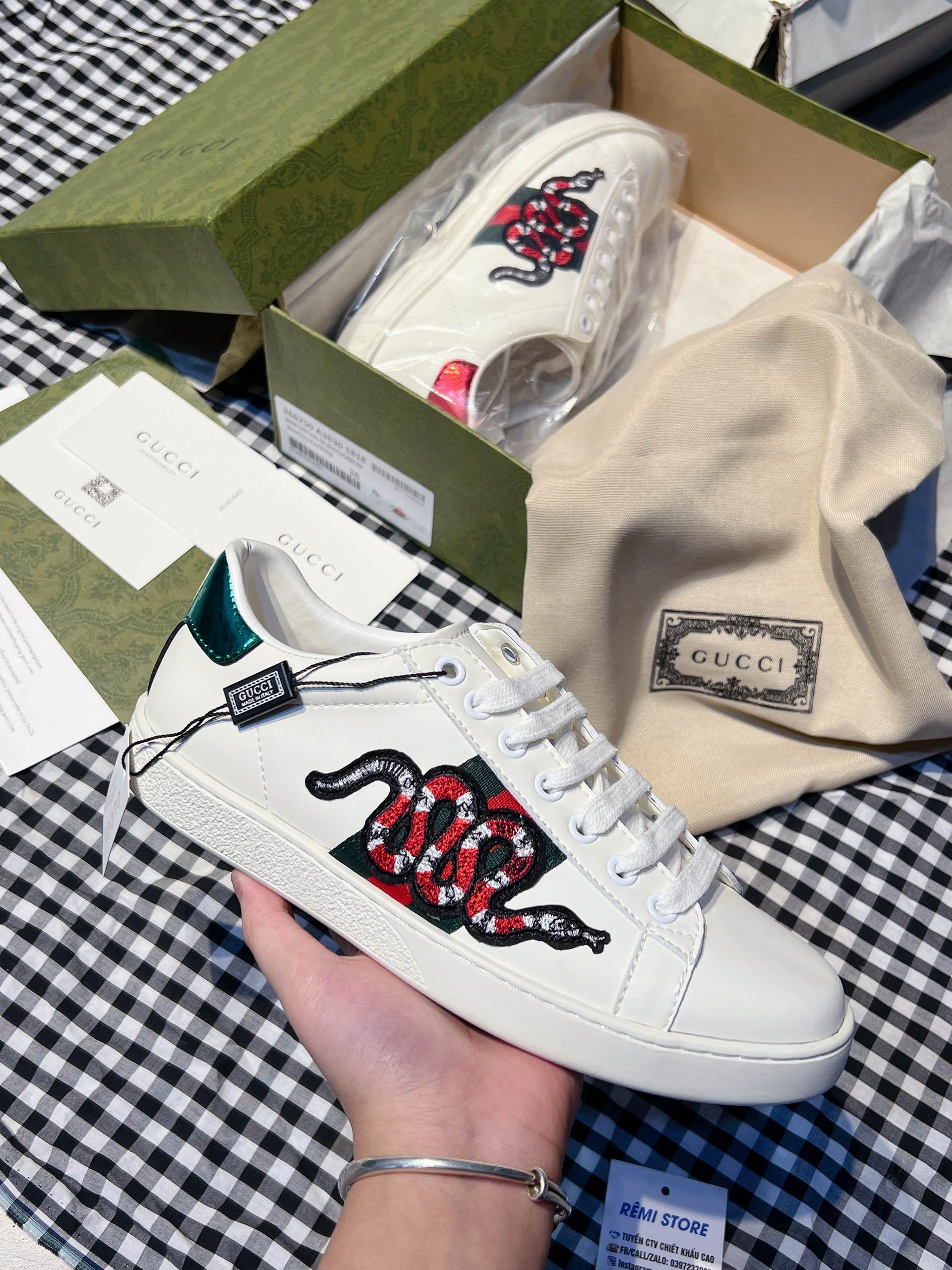 GUCCI RẮN THÊU sale