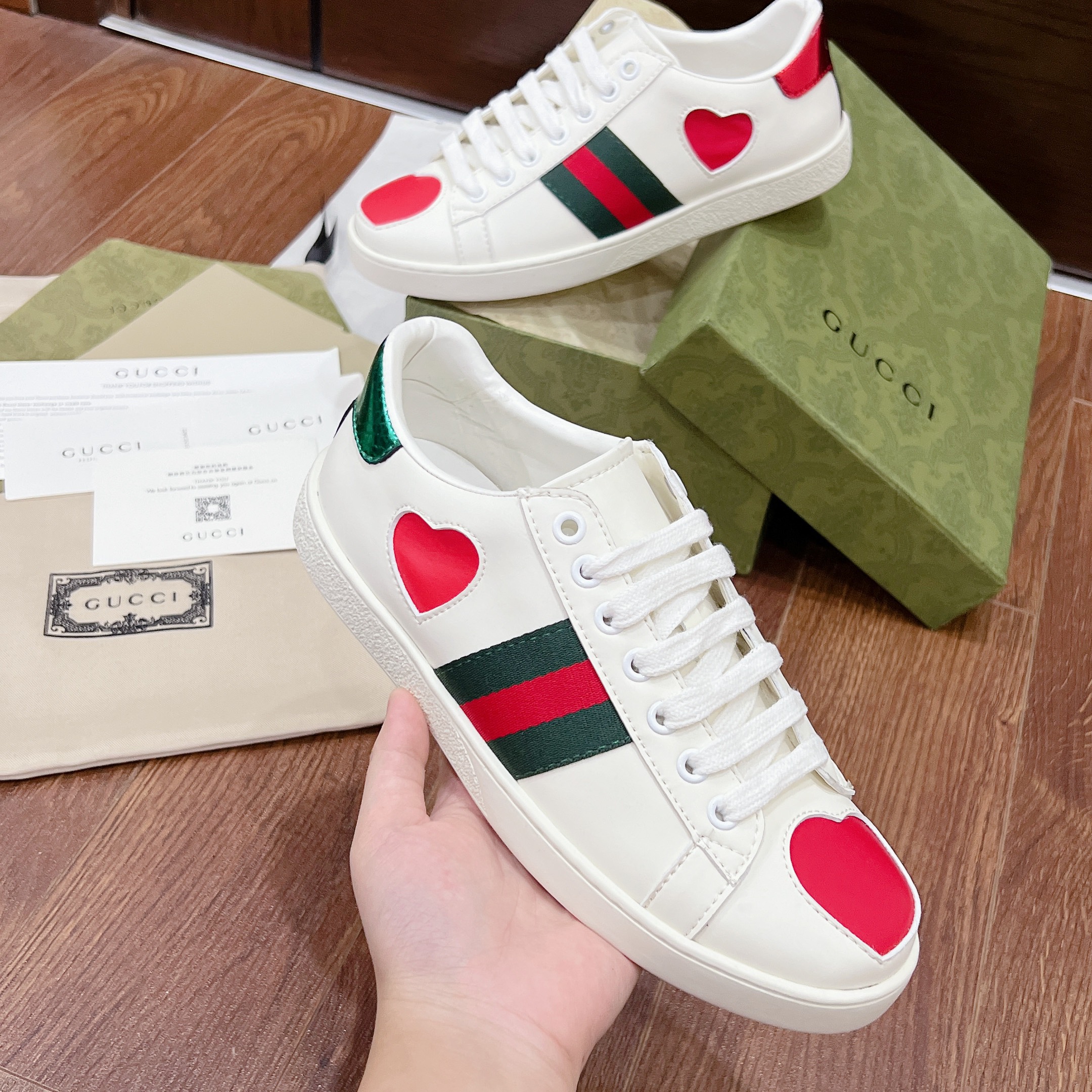 GUCCI TRÁI TIM ❤️ sale