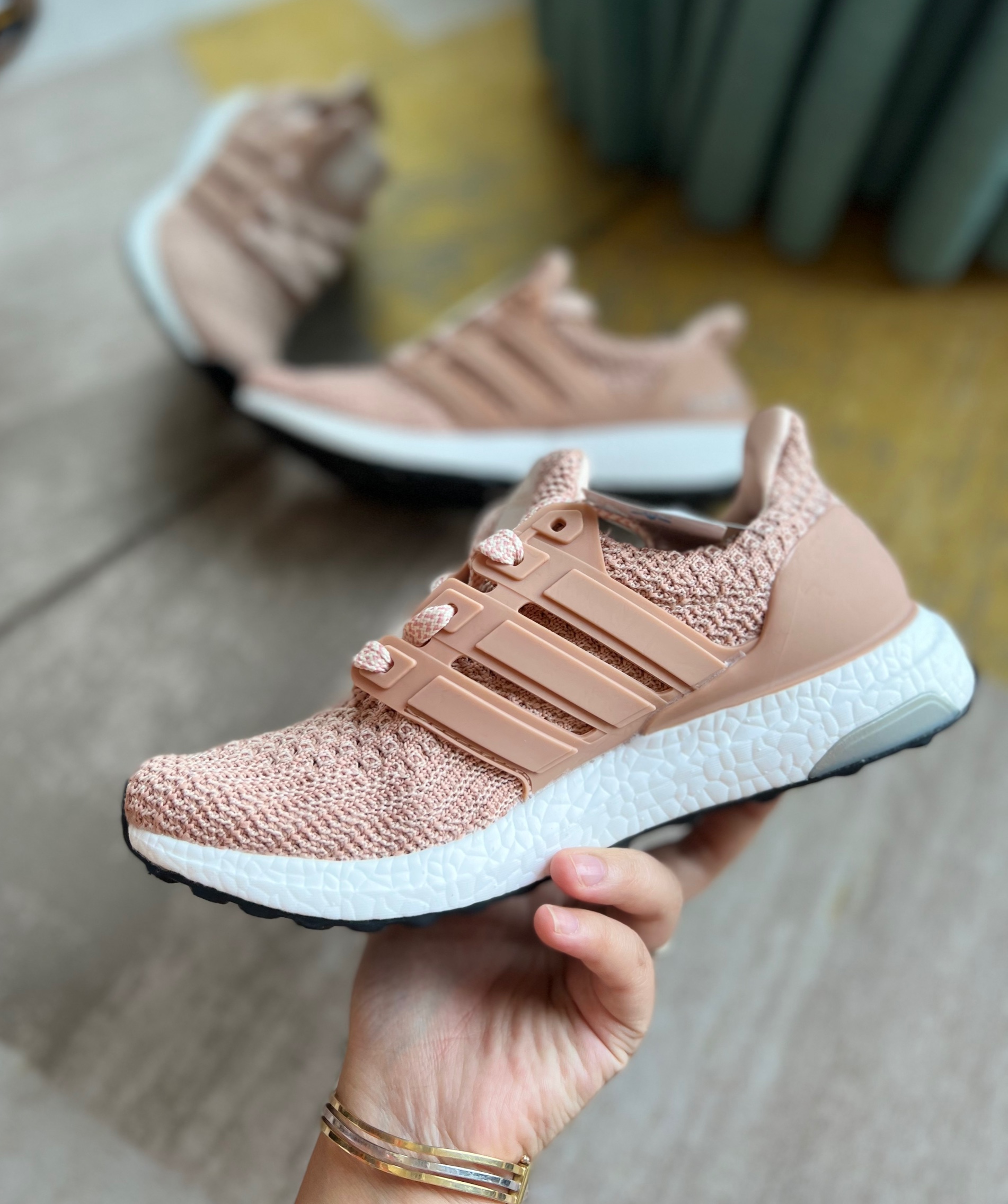 Ultra boost cheap 4.0 hồng
