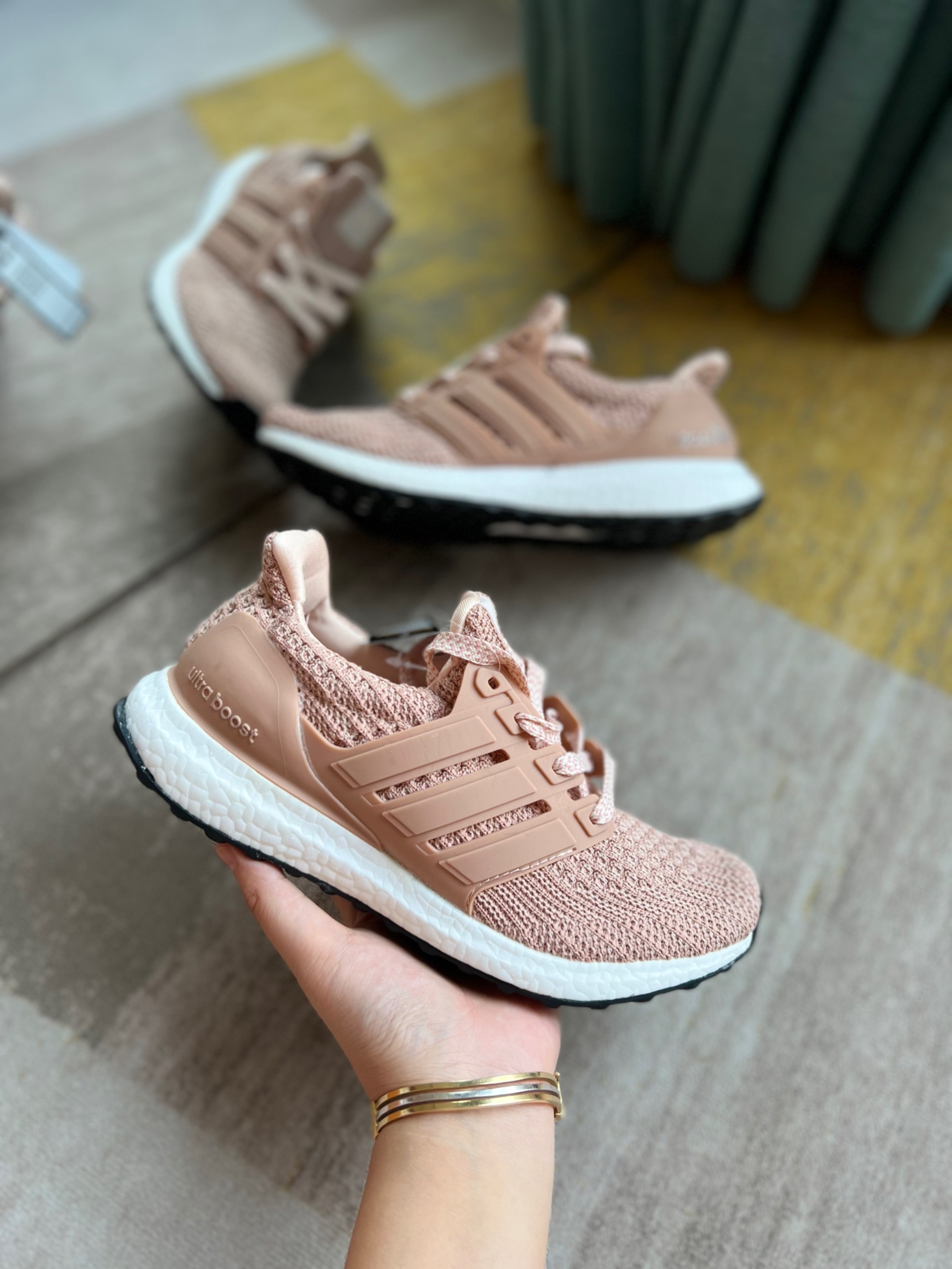 ub 4.0 hồng