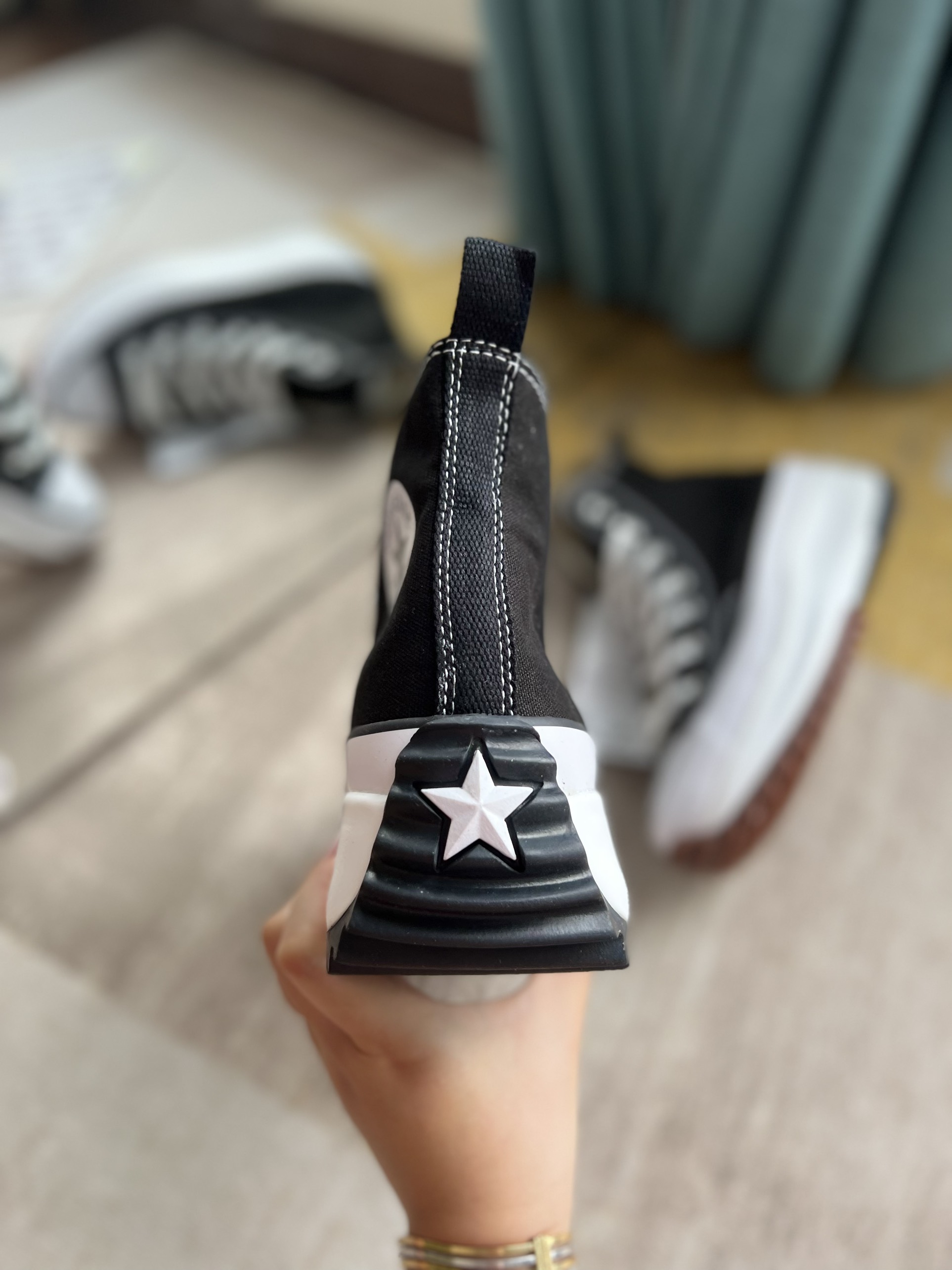 CV RUN ĐEN CAO sale
