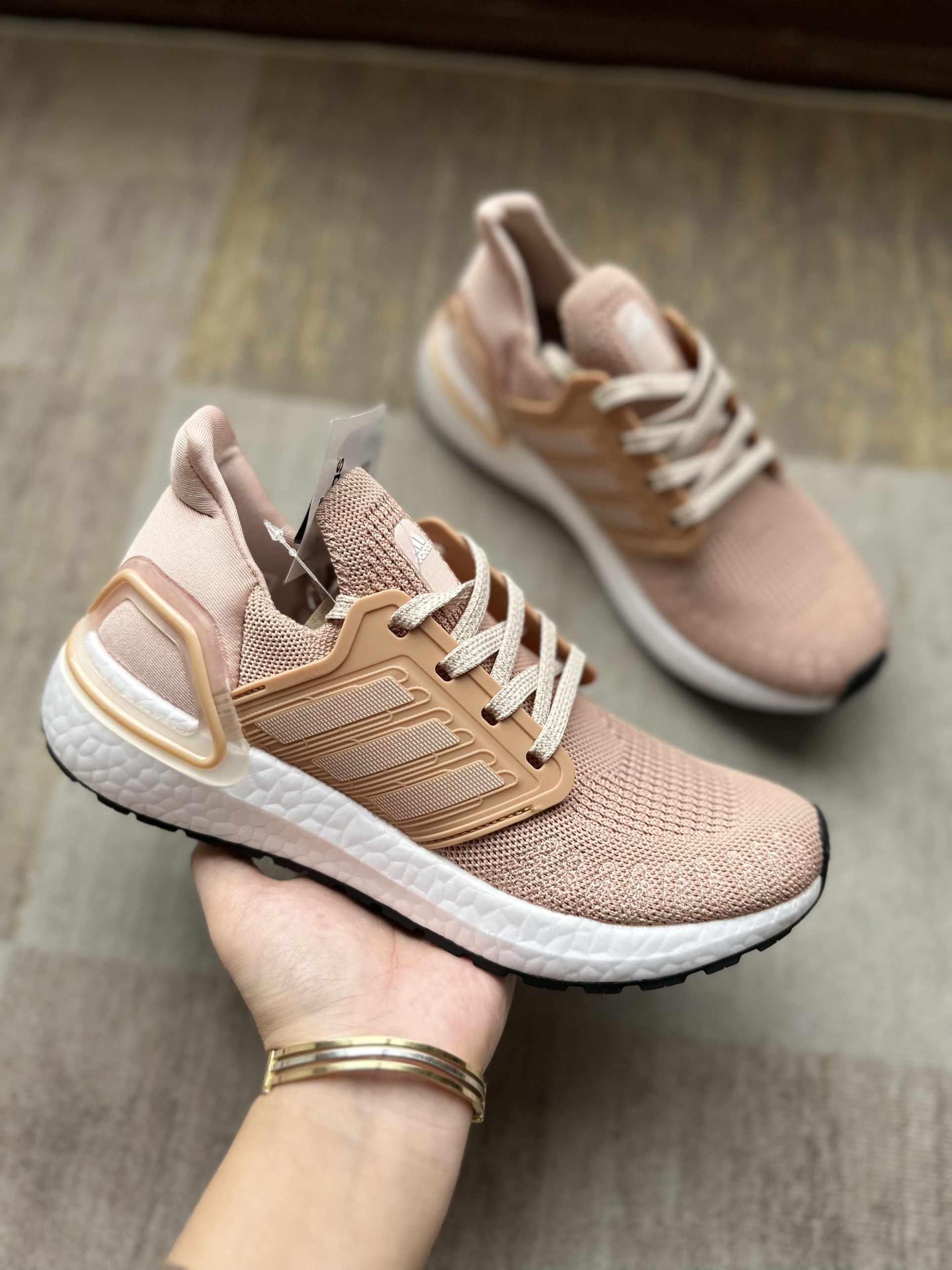 ub 6.0 hồng