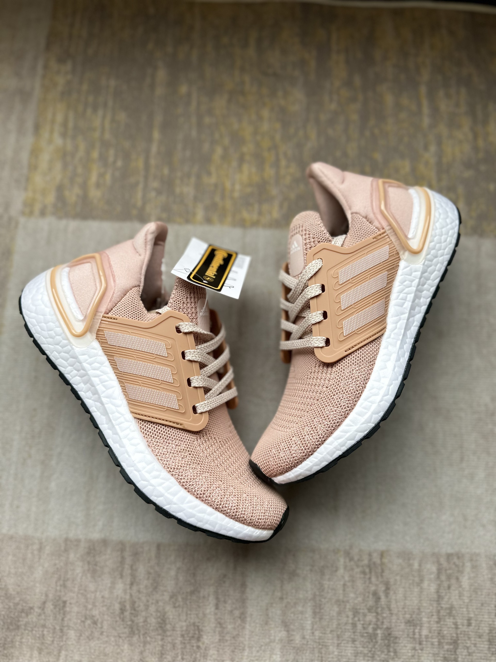 ub 6.0 hồng