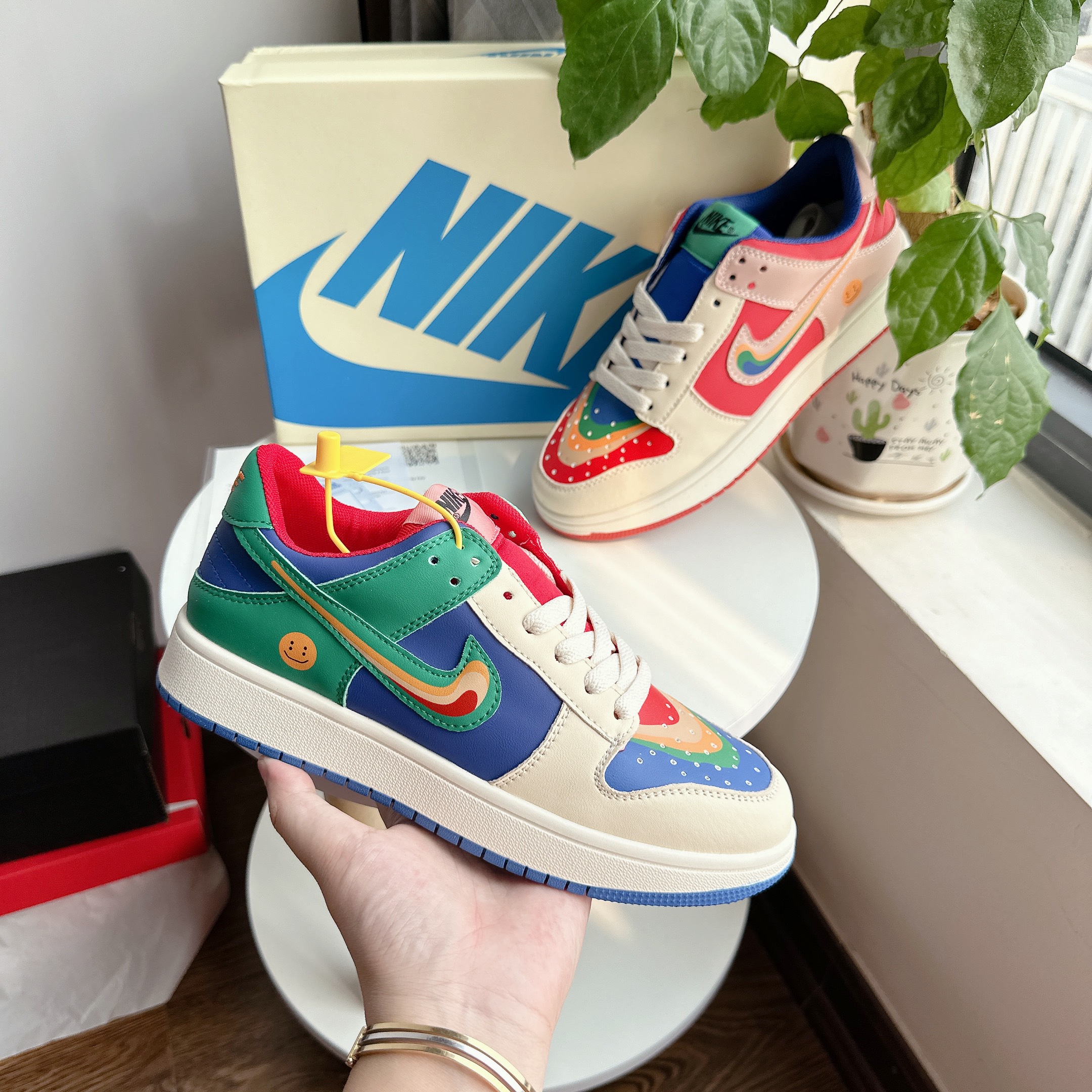 NIKE CẦU VỒNG 7 MÀU THẤP