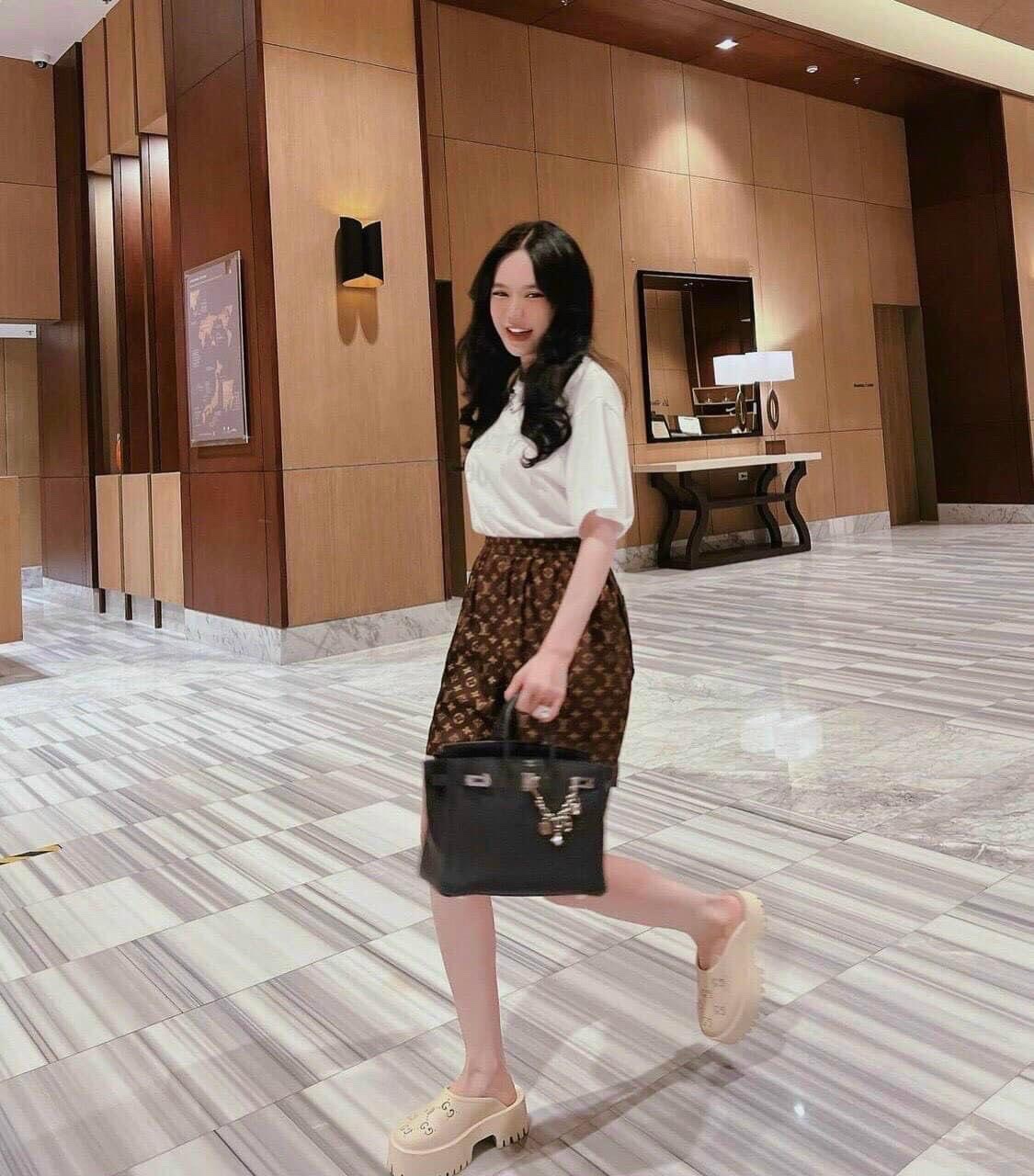 sục gucci trắng kem