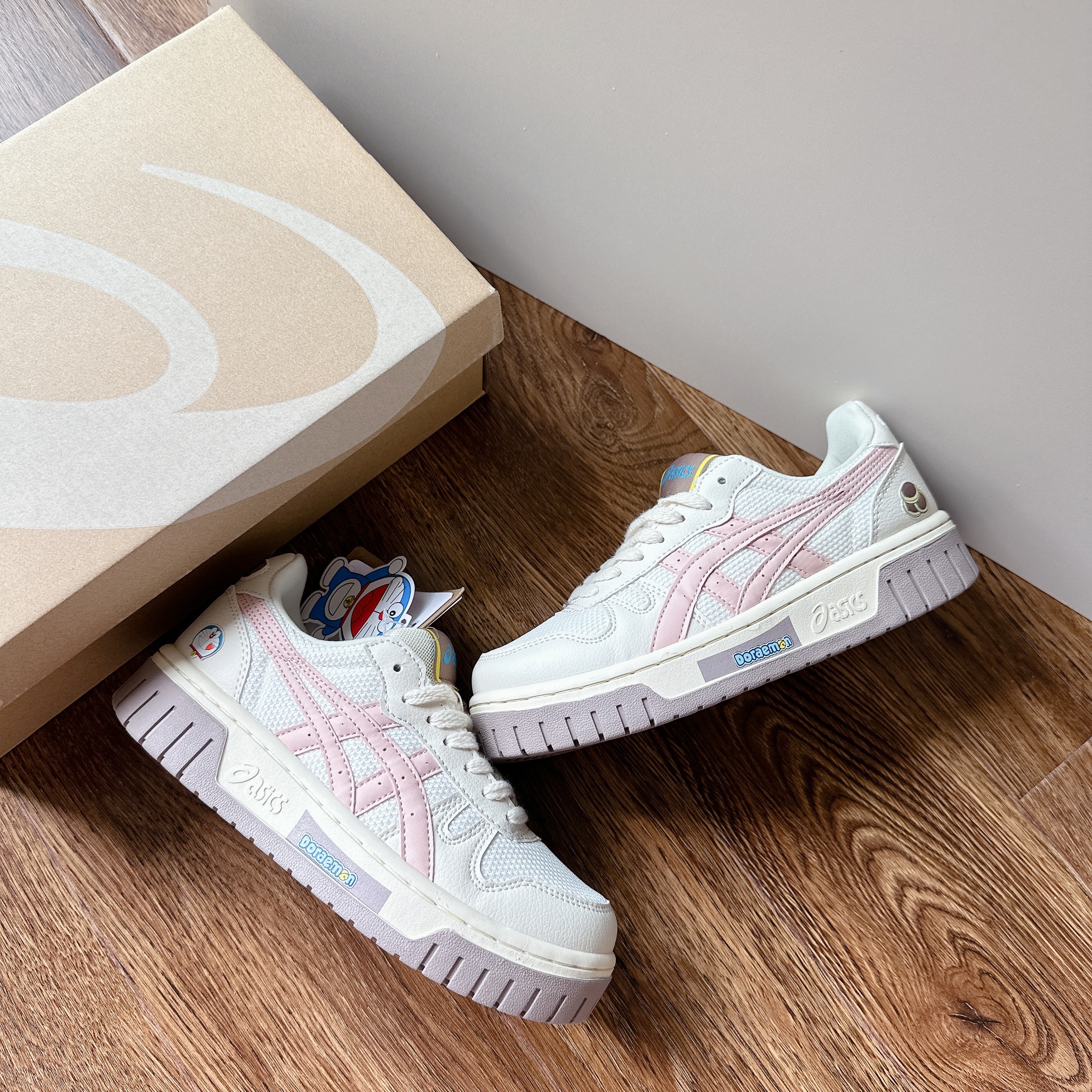 asics doraemon