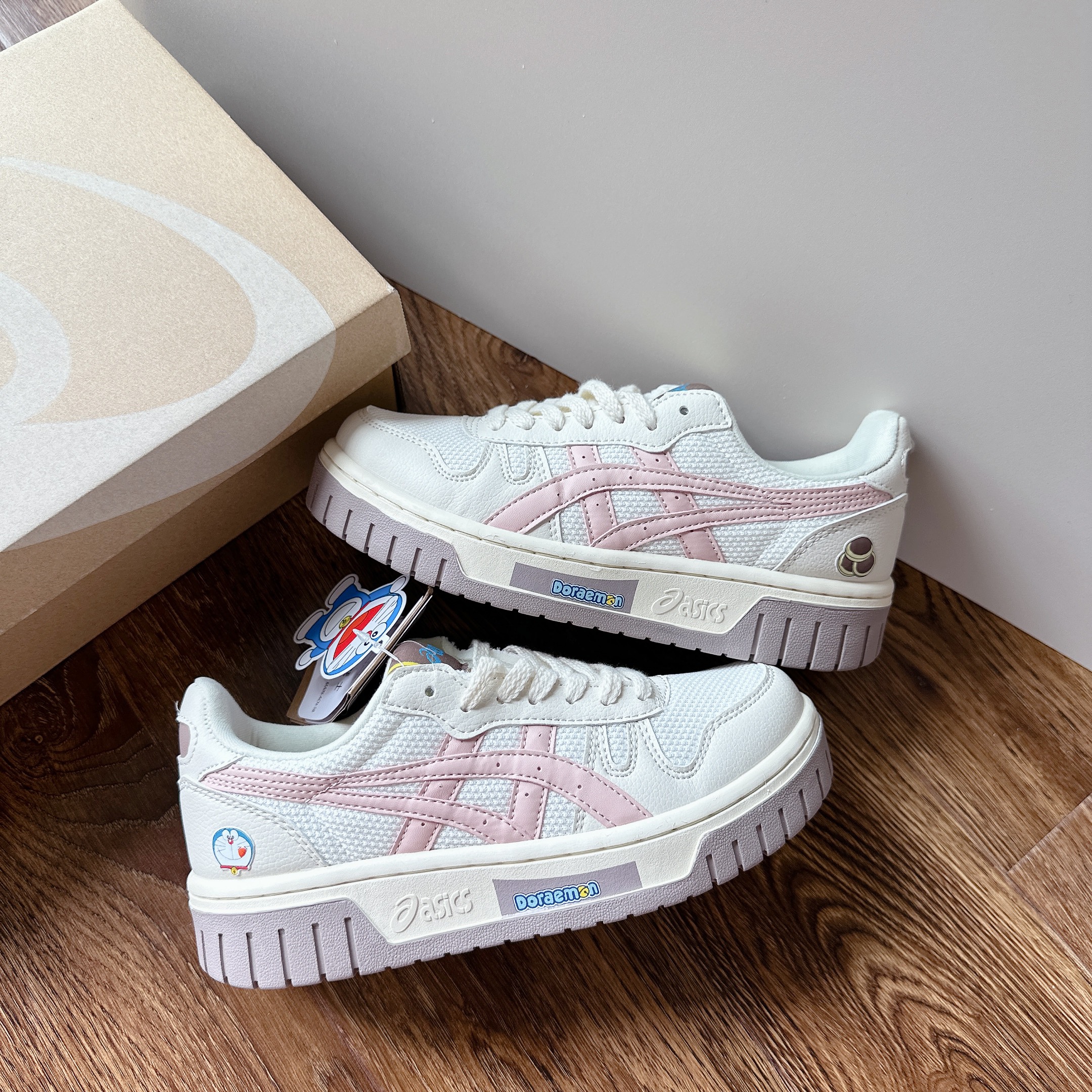 asics doraemon