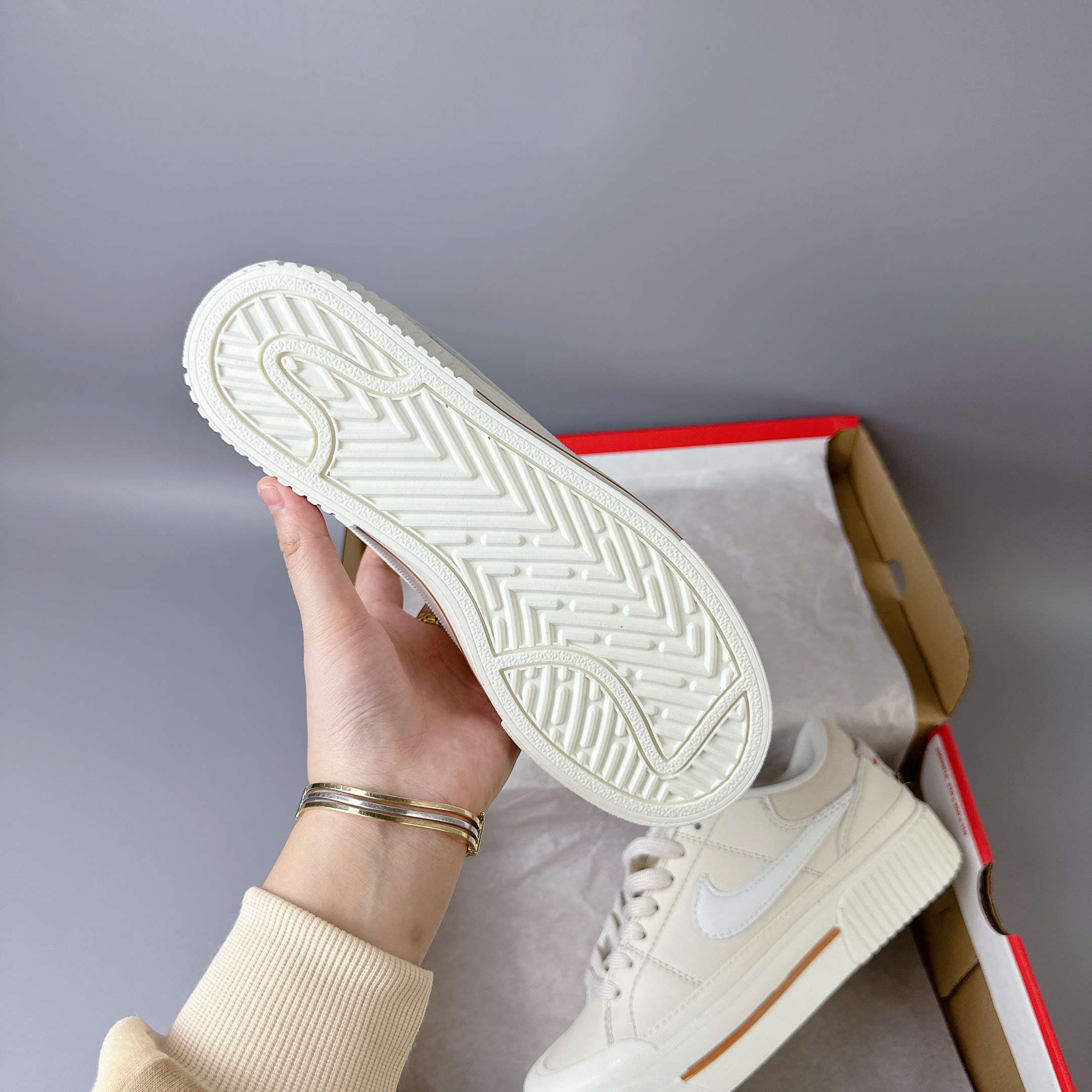 NIKE LEGACY KEM ĐẾ CAO