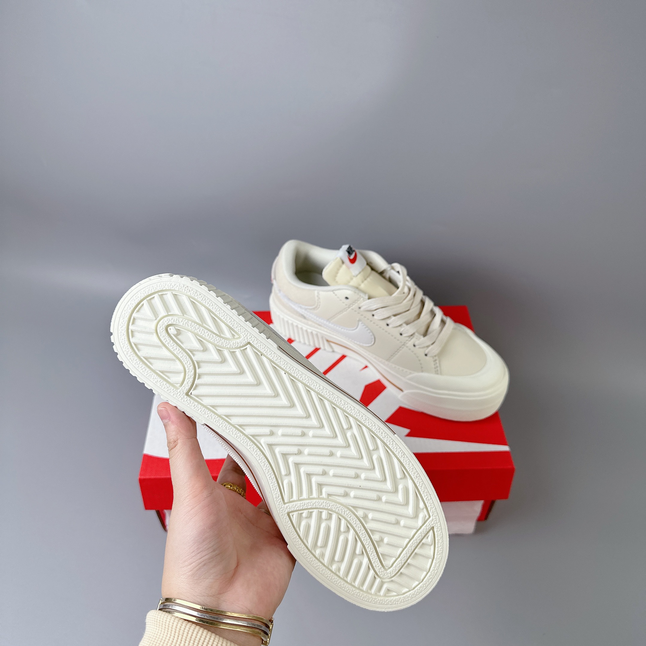 NIKE LEGACY KEM ĐẾ CAO